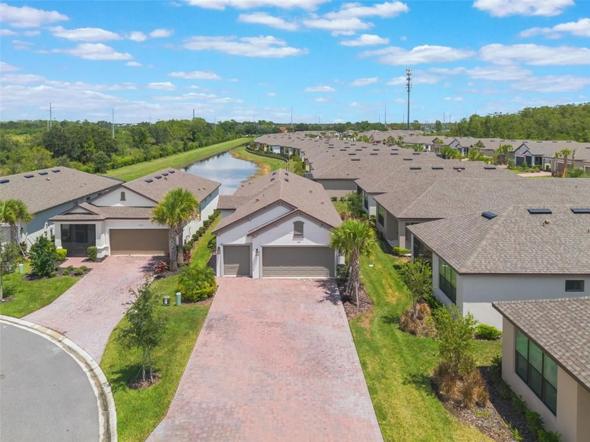 Property Slideshow image 4 of 46 | 1062 umbria dr, Kissimmee, FL, 34759