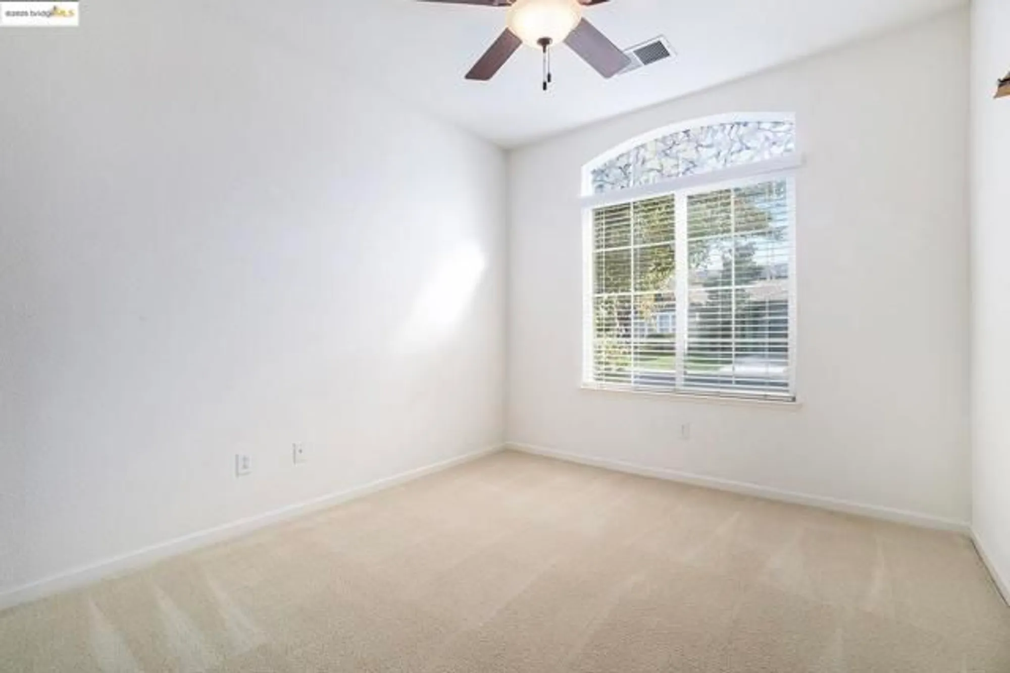 Property Slideshow image 5 of 23 | 939 centennial dr, Brentwood, CA, 94513