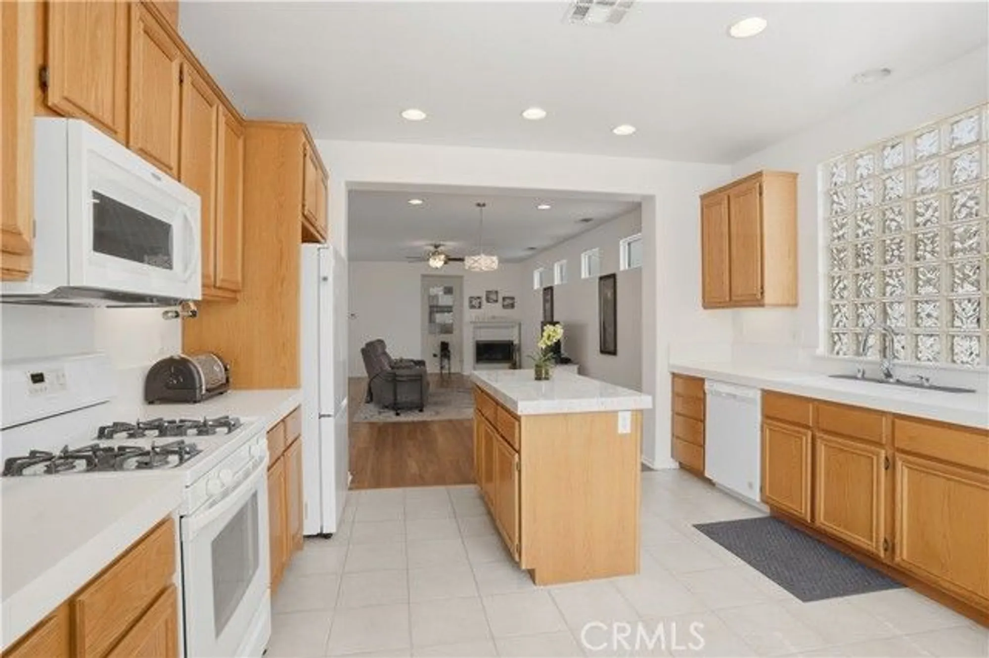 Property Slideshow image 8 of 39 | 8160 doral ln, Hemet, CA, 92545