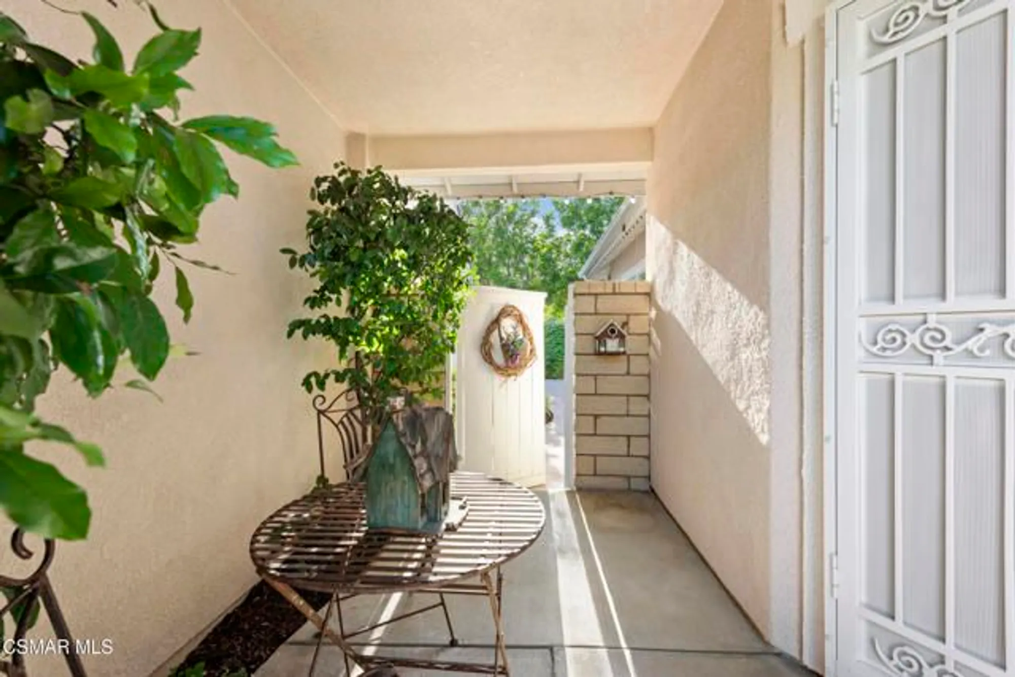 Property Slideshow image 23 of 38 | 2059 tulip ave, Simi Valley, CA, 93063