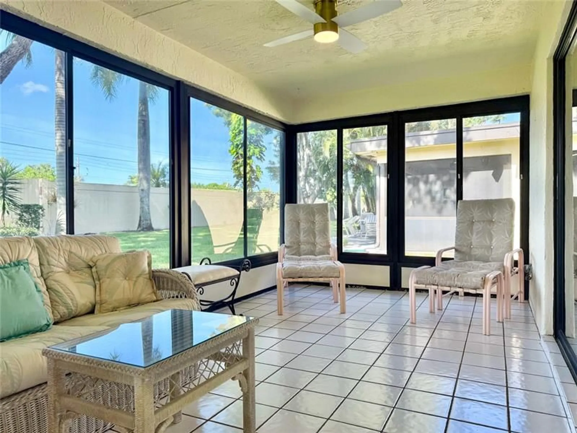 Property Slideshow image 36 of 51 | 5869 sunswept ln b, Boynton Beach, FL, 33437