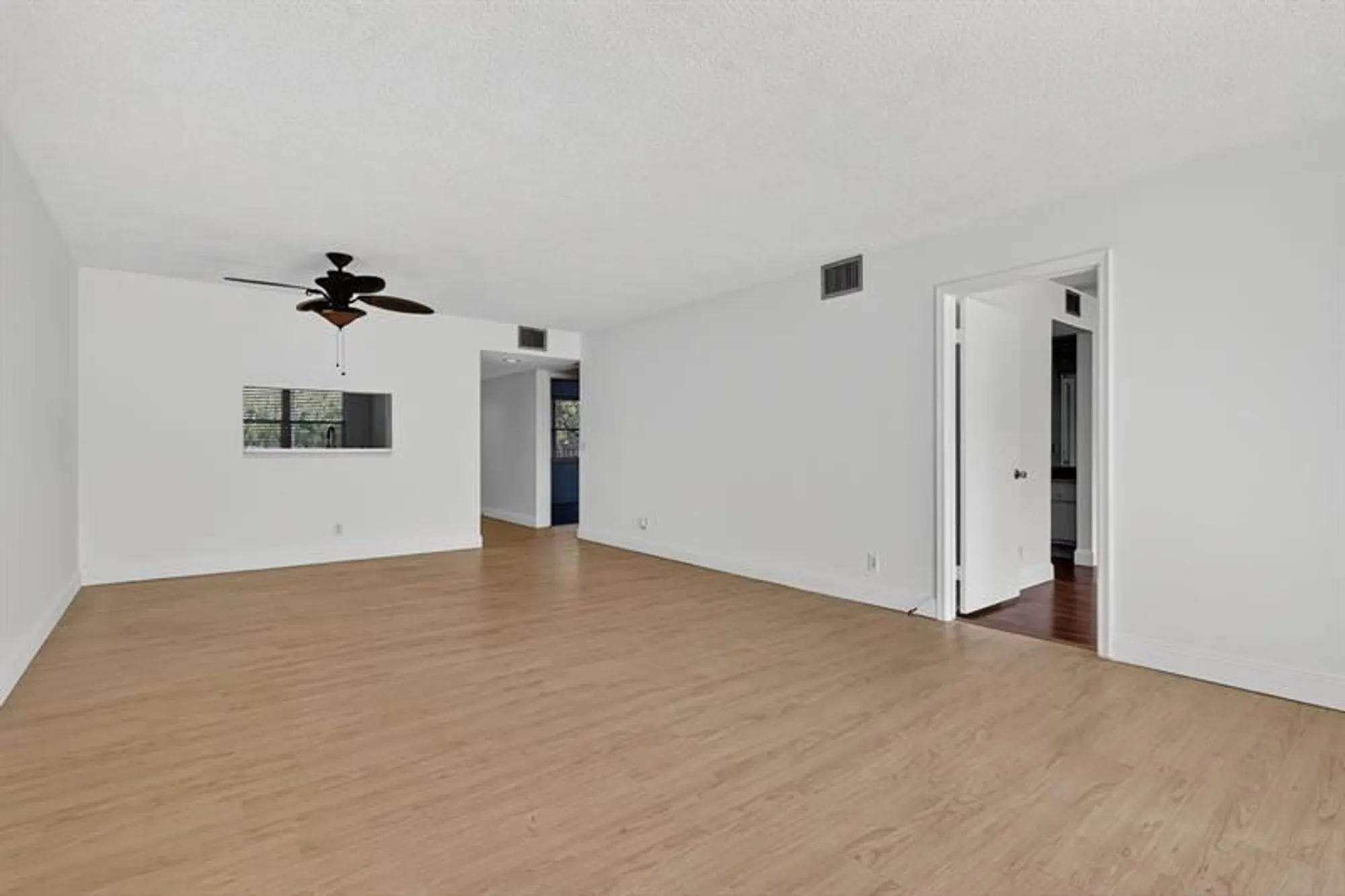 Property Slideshow image 12 of 42 | 12750 sw 4th ct 307j, Pembroke Pines, FL, 33027
