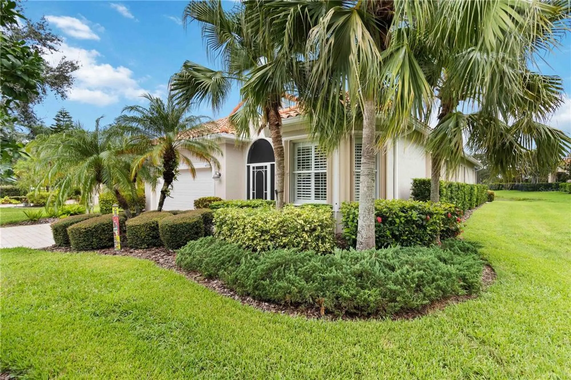 Property Slideshow image 2 of 29 | 6531 43rd ct, Sarasota, FL, 34243