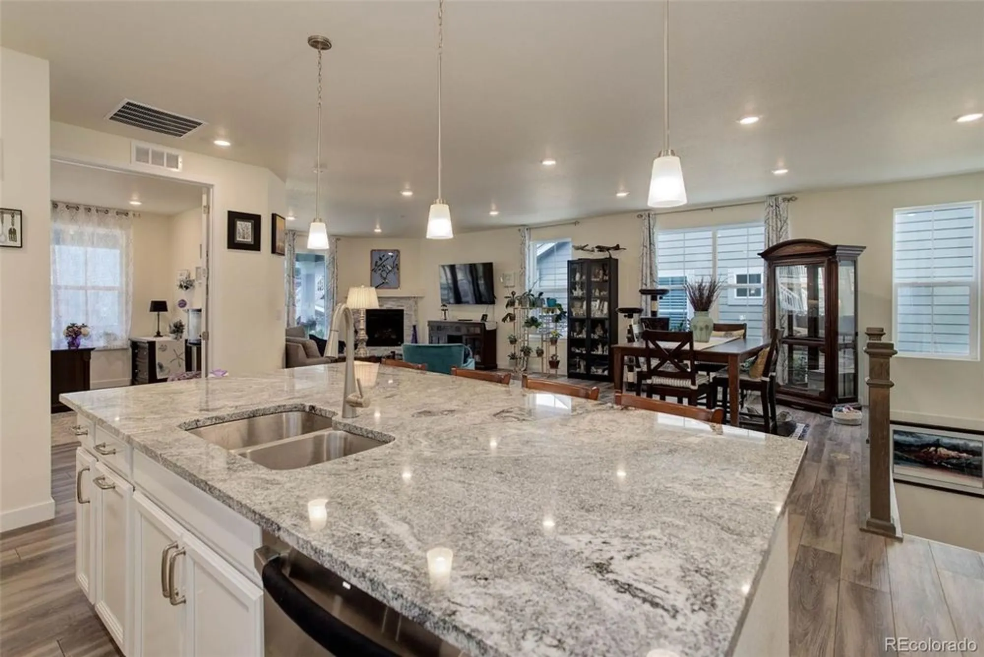 Property Slideshow image 14 of 48 | 8901 s ukraine ct, Aurora, CO, 80016
