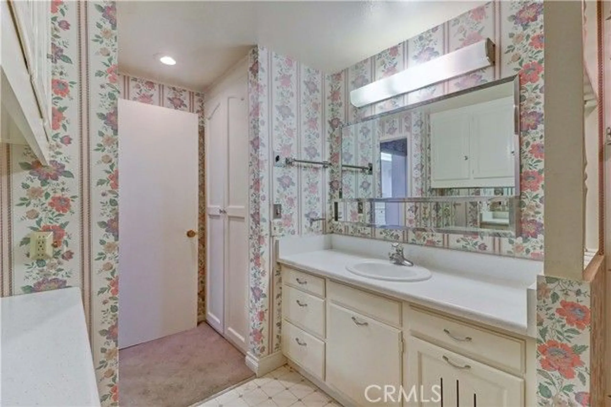 Property Slideshow image 25 of 56 | 2009 via mariposa w d, Laguna Woods, CA, 92637