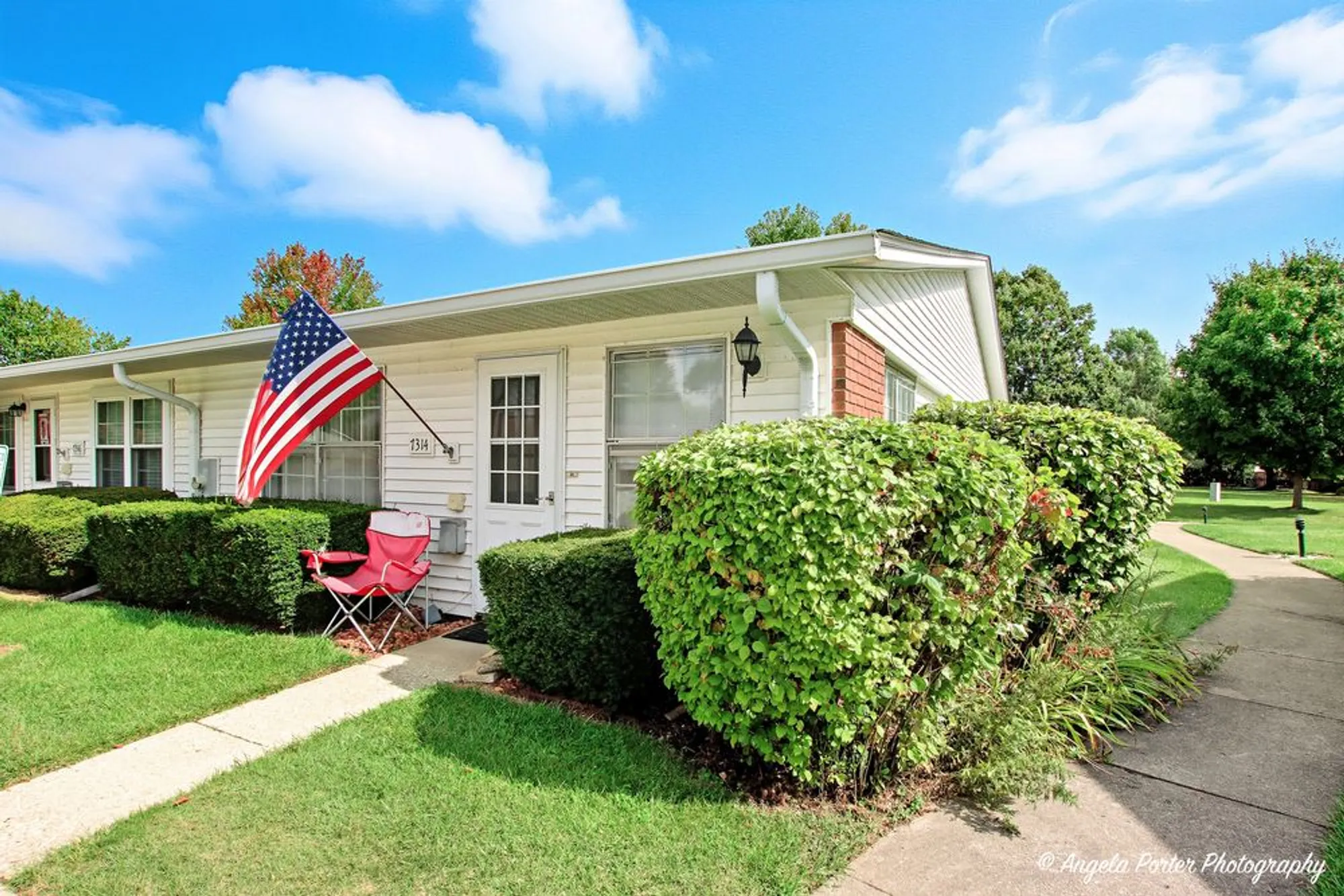 Property Slideshow image 1 of 26 | 7314 chevy chase ct, Fox Lake, IL, 60020