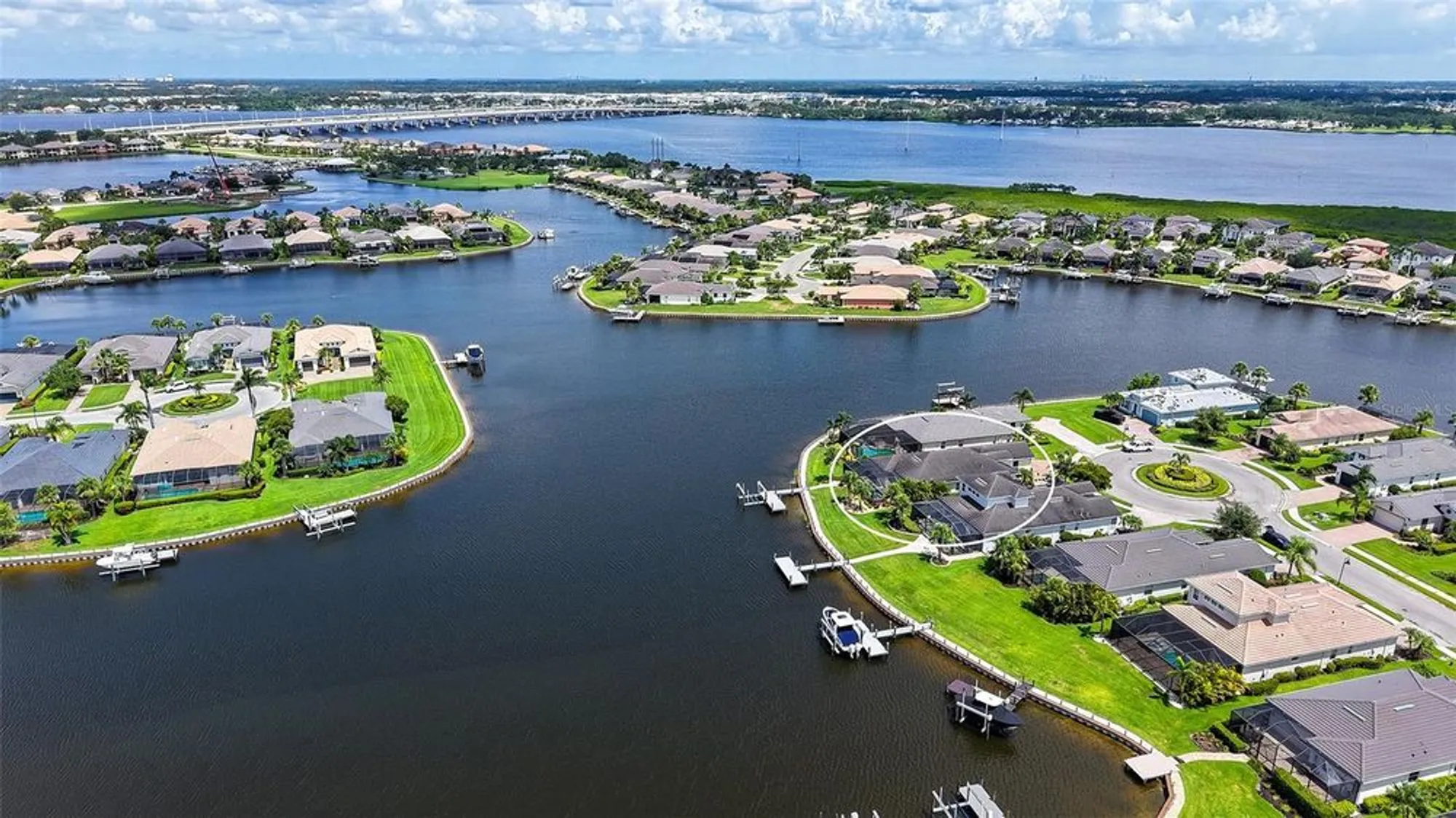Property Slideshow image 58 of 78 | 1114 bearing ct, Bradenton, FL, 34208