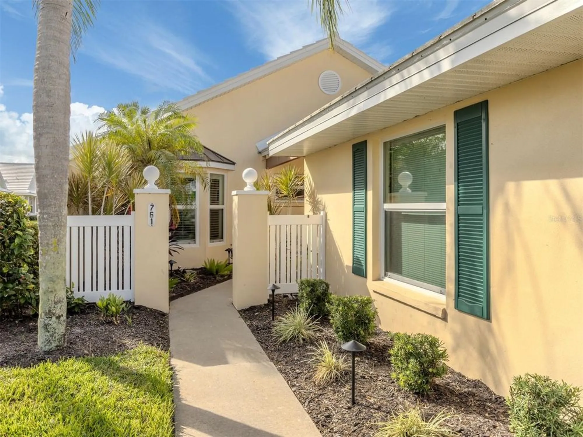 Property Slideshow image 3 of 77 | 761 harrington lake dr 61, Venice, FL, 34293