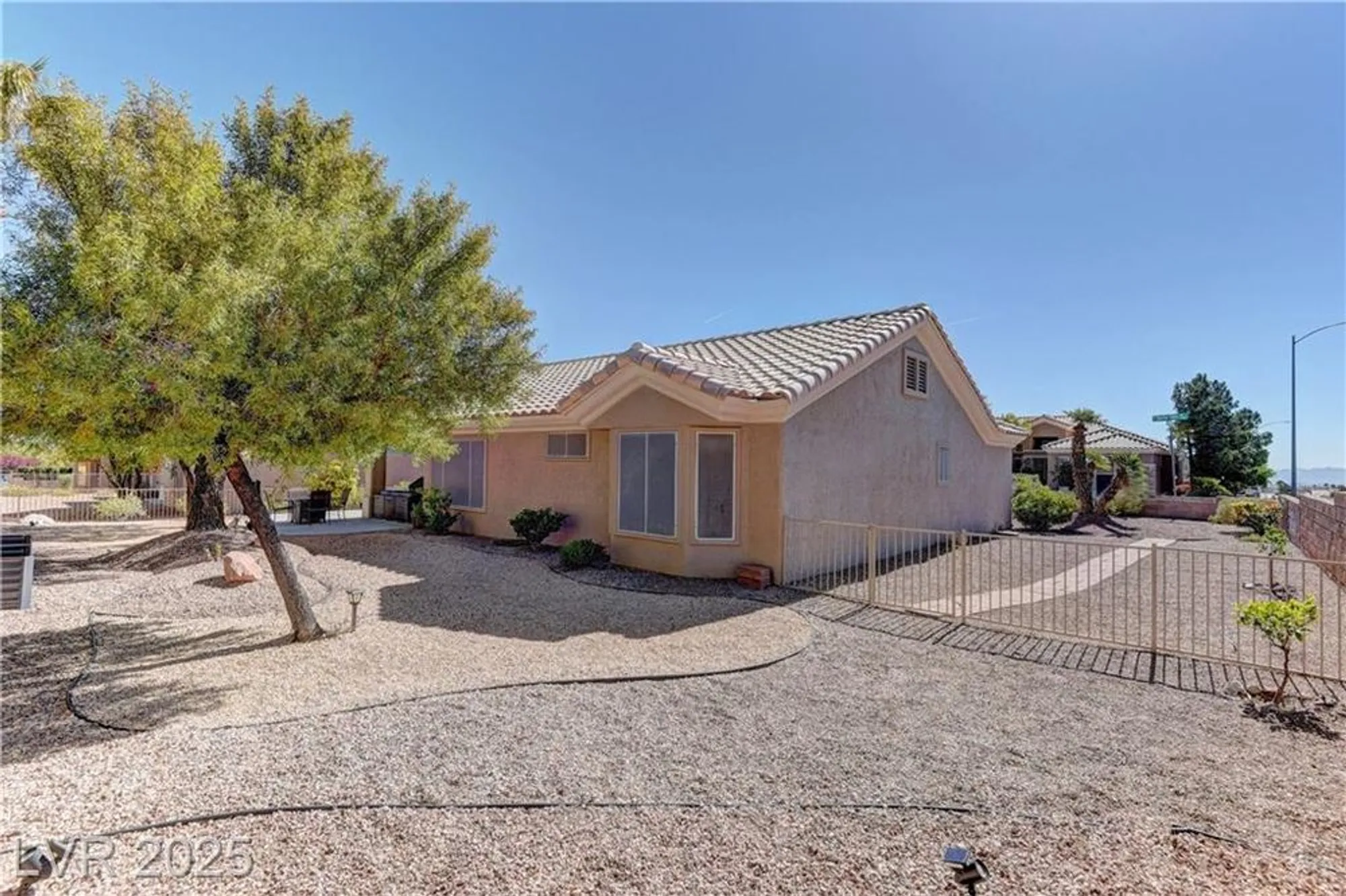 Property Slideshow image 24 of 26 | 2739 darby falls dr, Las Vegas, NV, 89134