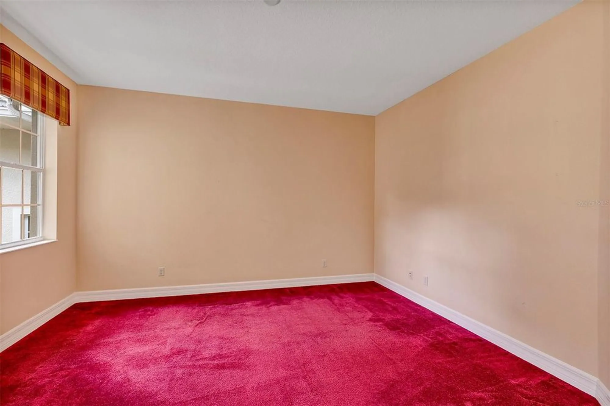 Property Slideshow image 10 of 48 | 1420 emerald dunes dr # 7, Sun City Center, FL, 33573