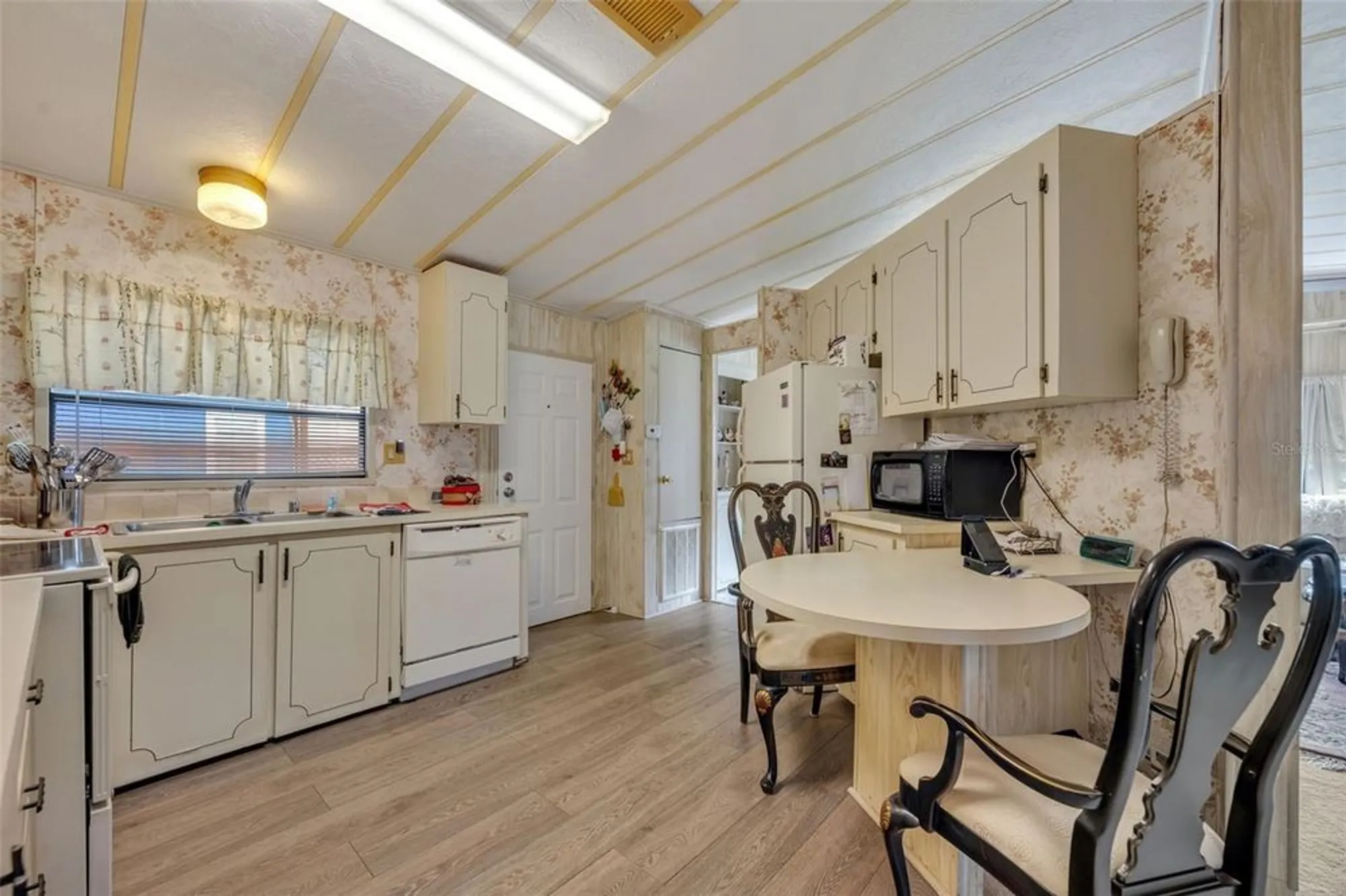 Property Slideshow image 7 of 41 | 109 lyonia ln, Wildwood, FL, 34785