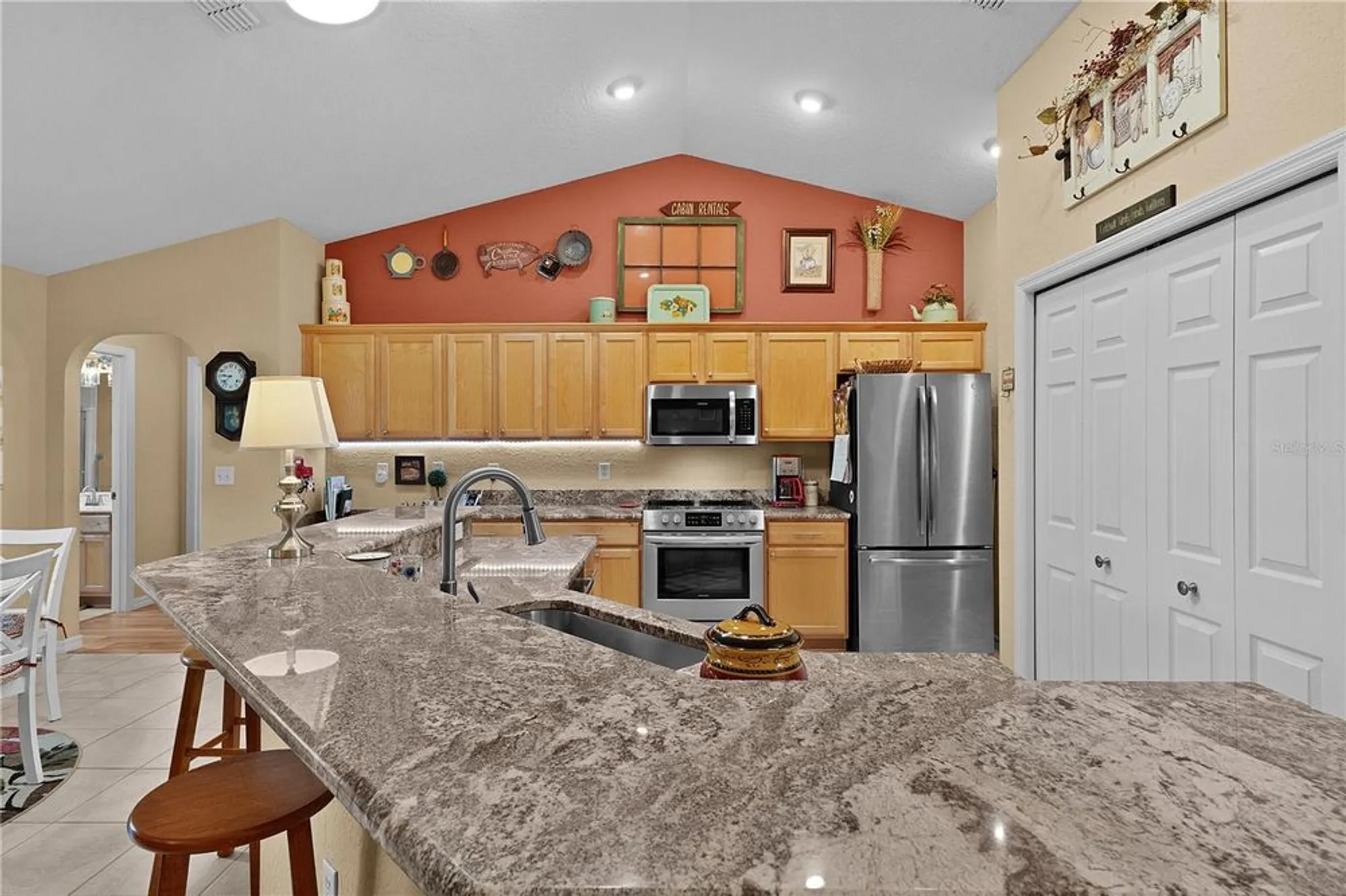 Property Slideshow image 9 of 37 | 17355 se 110th ter, Summerfield, FL, 34491