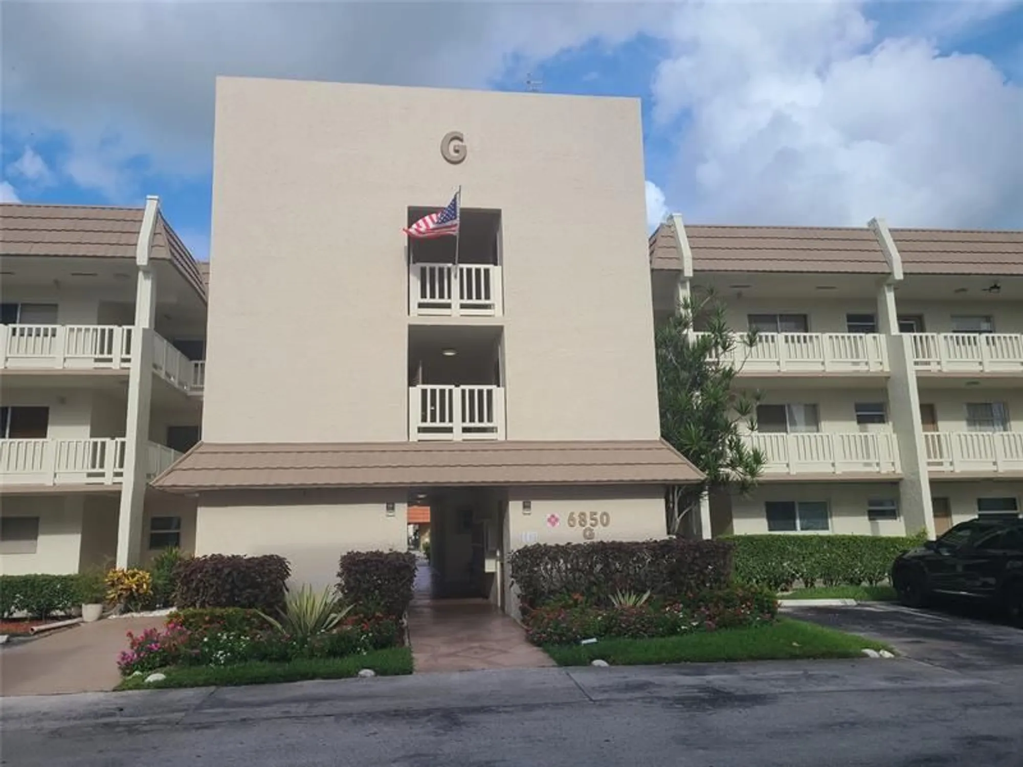 Property Slideshow image 28 of 35 | 6850 royal palm blvd, Margate, FL, 33063