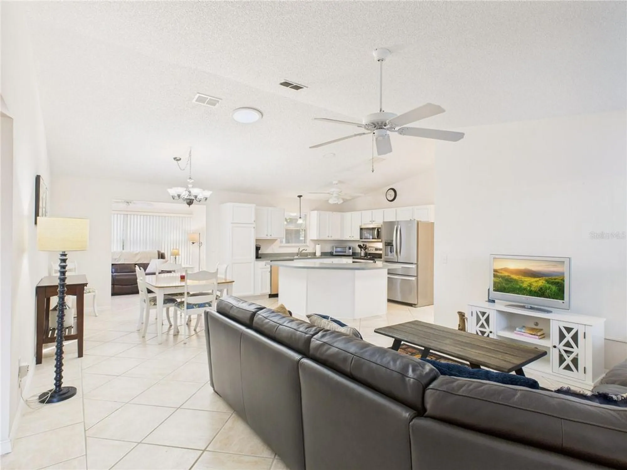 Property Slideshow image 2 of 19 | 2517 privada dr, The Villages, FL, 32162