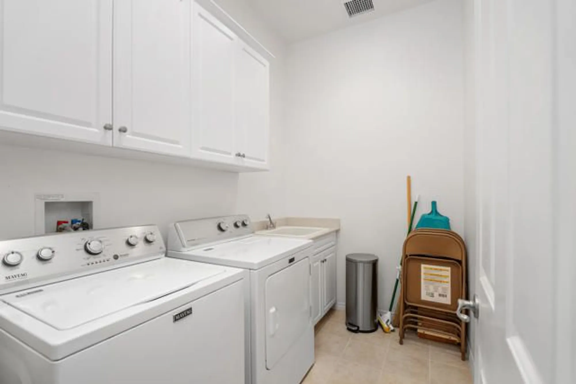 Property Slideshow image 15 of 16 | 85491 adria dr, Indio, CA, 92203