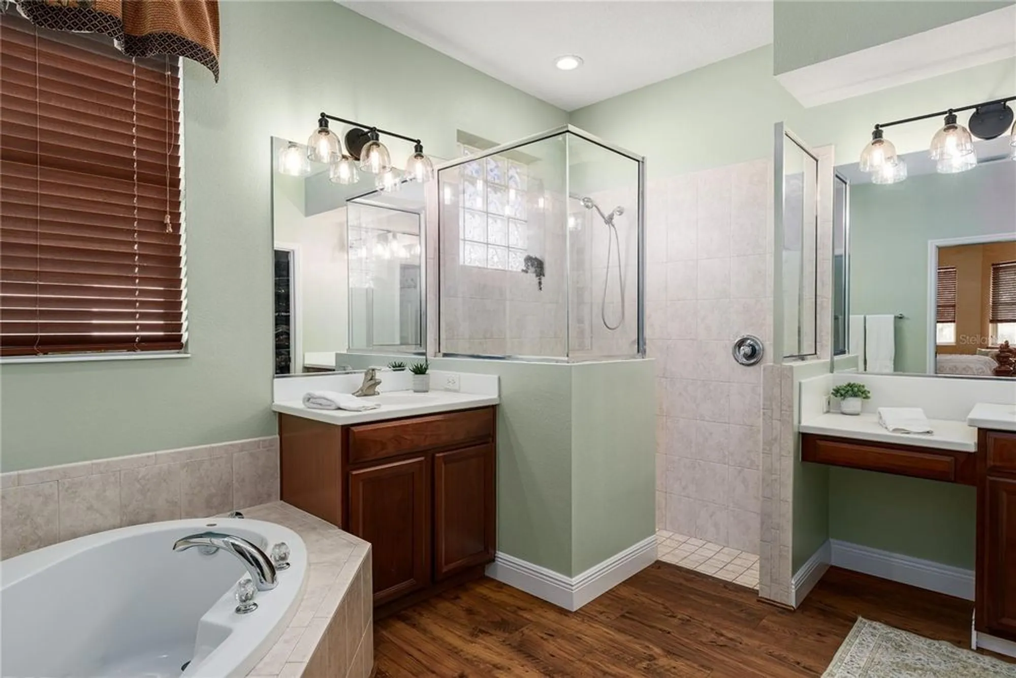 Property Slideshow image 25 of 65 | 6552 tailfeather way, Bradenton, FL, 34203