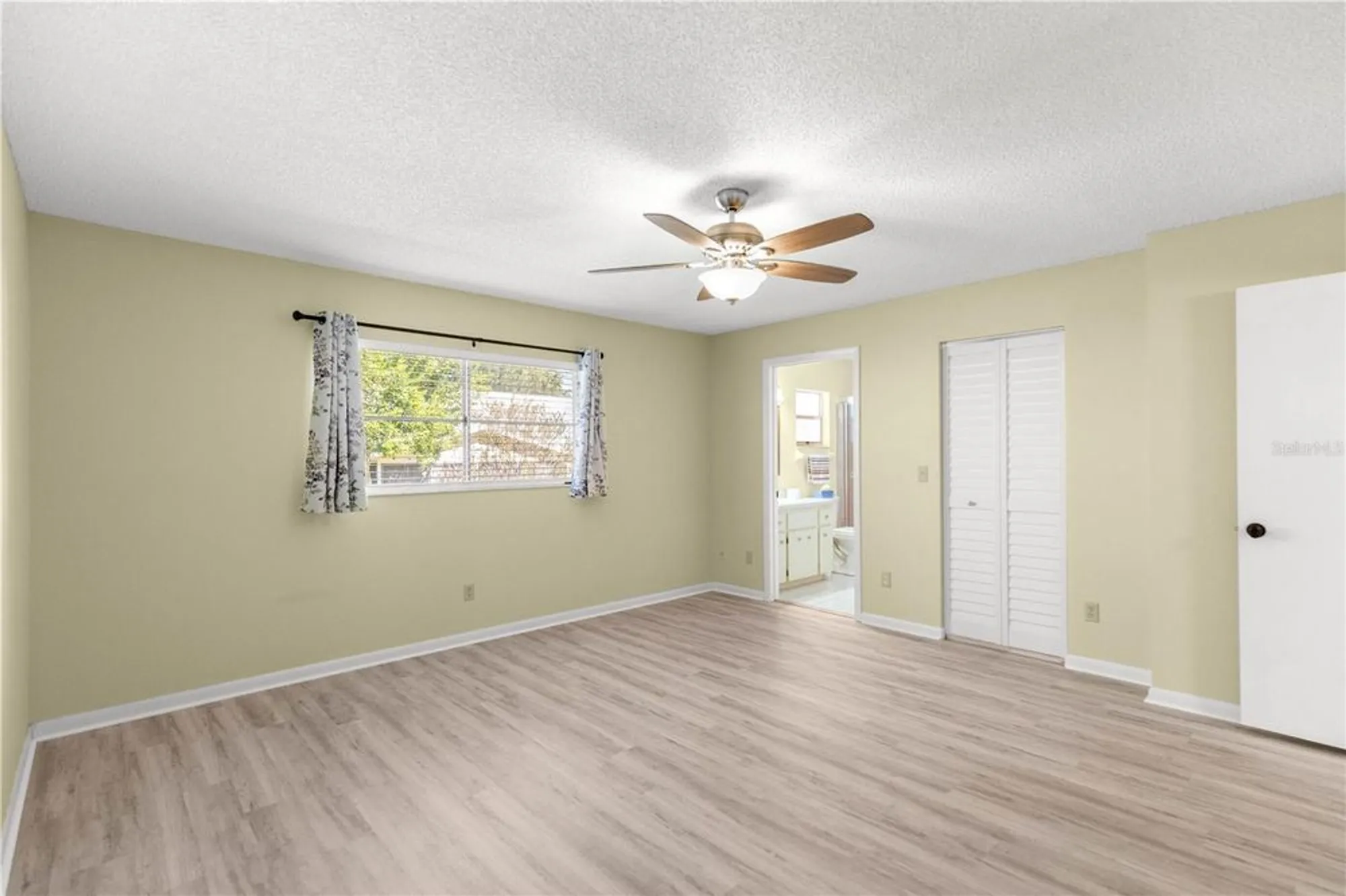 Property Slideshow image 23 of 53 | 8785 sw 91st st b, Ocala, FL, 34481