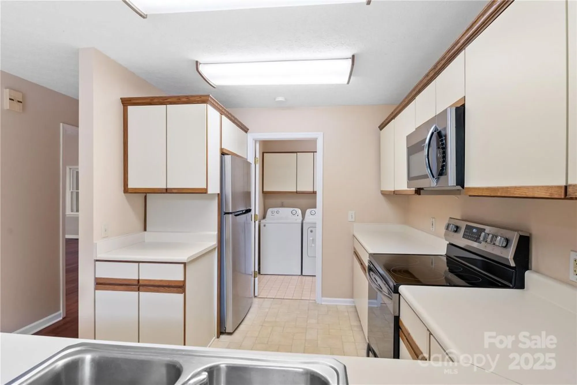 Property Slideshow image 23 of 32 | 131 jenny lind dr, Hendersonville, NC, 28791