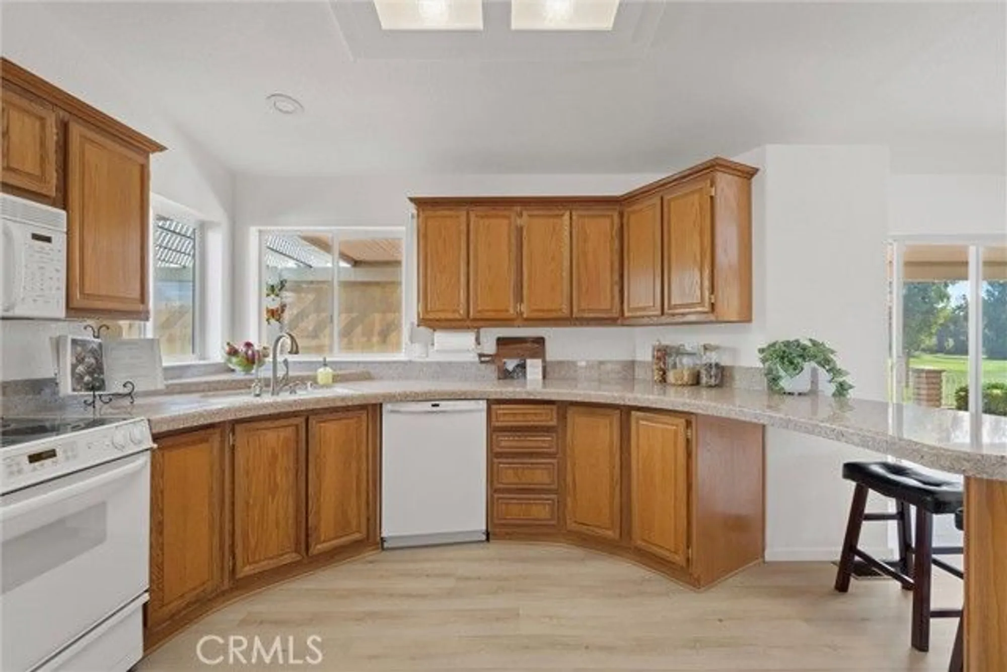 Property Slideshow image 13 of 40 | 38190 camino cinife, Murrieta, CA, 92563