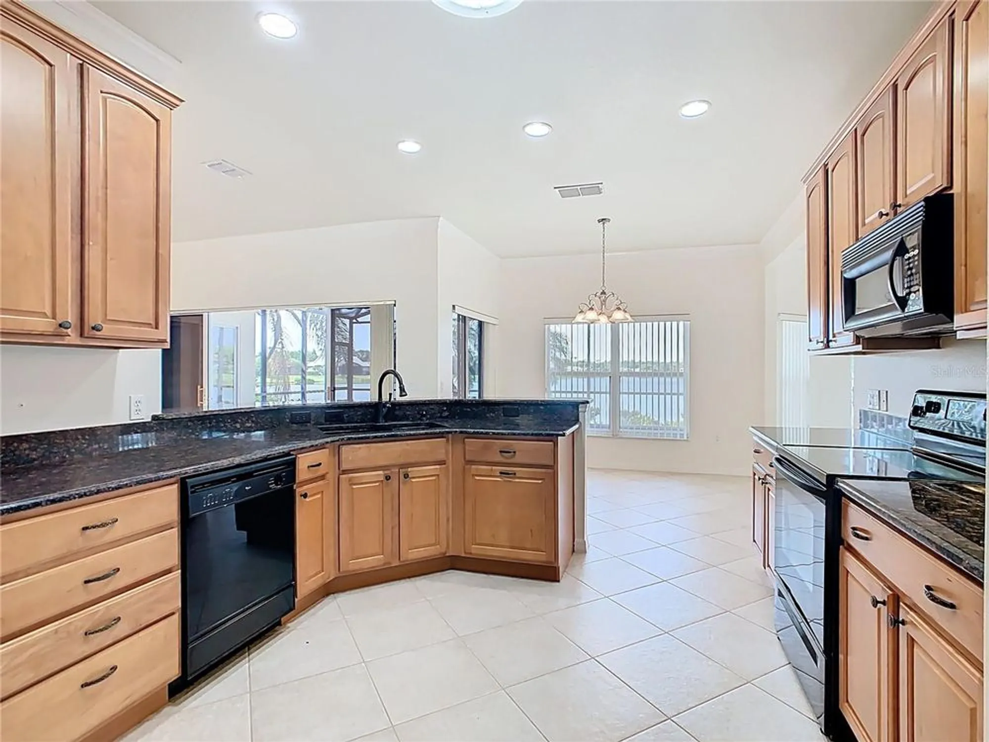 Property Slideshow image 21 of 67 | 644 shorehaven dr, Kissimmee, FL, 34759
