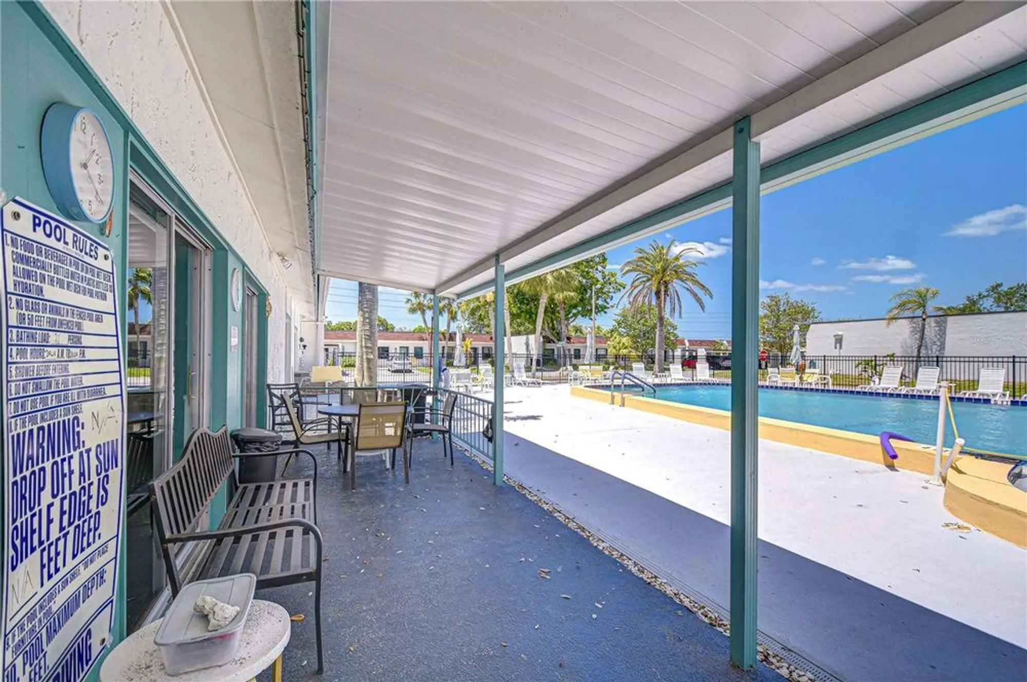 Property Slideshow image 27 of 35 | 13870 oakwood ln # 13870, Seminole, FL, 33776