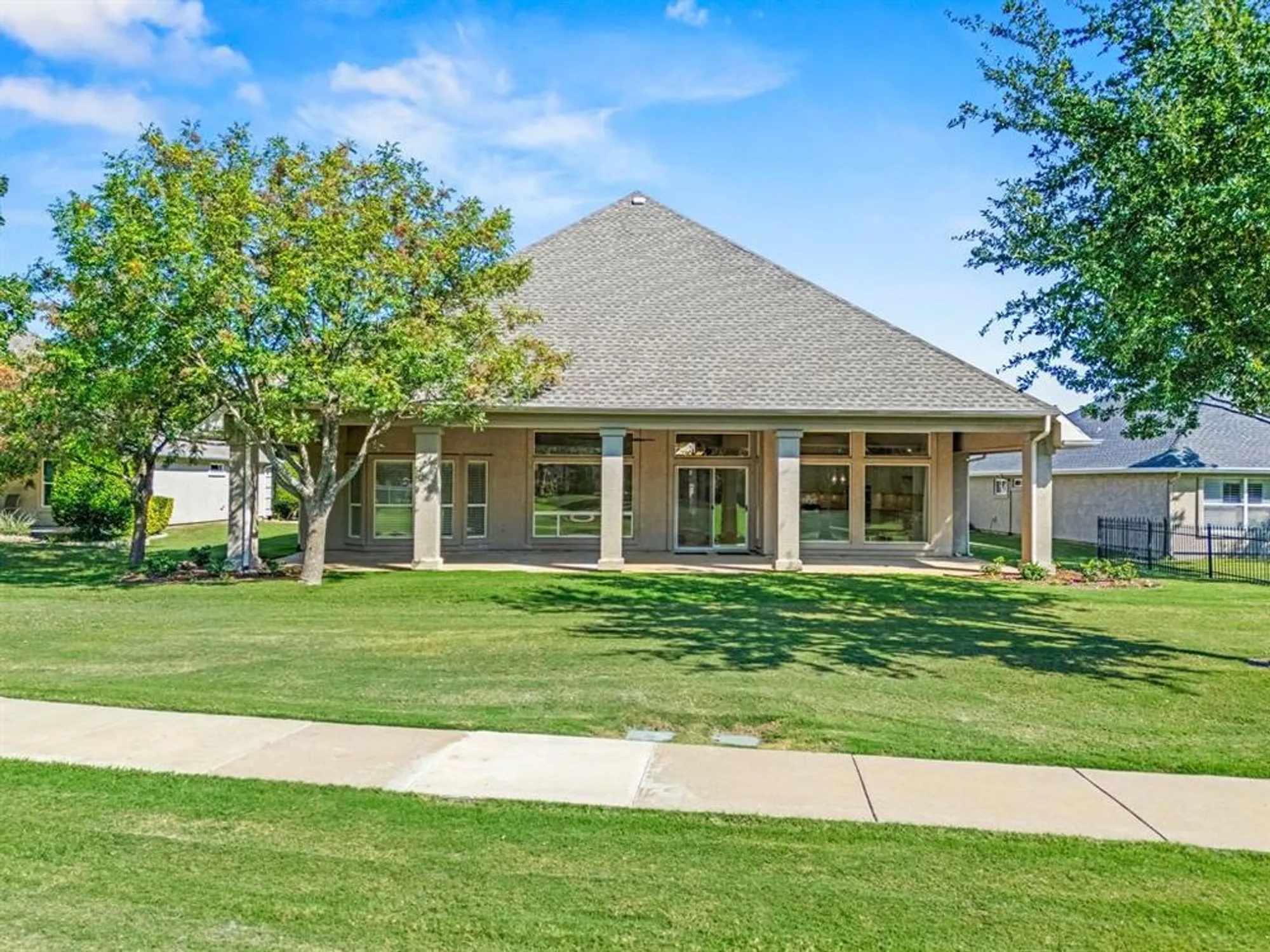 Property Slideshow image 26 of 30 | 10409 countryside dr, Denton, TX, 76207