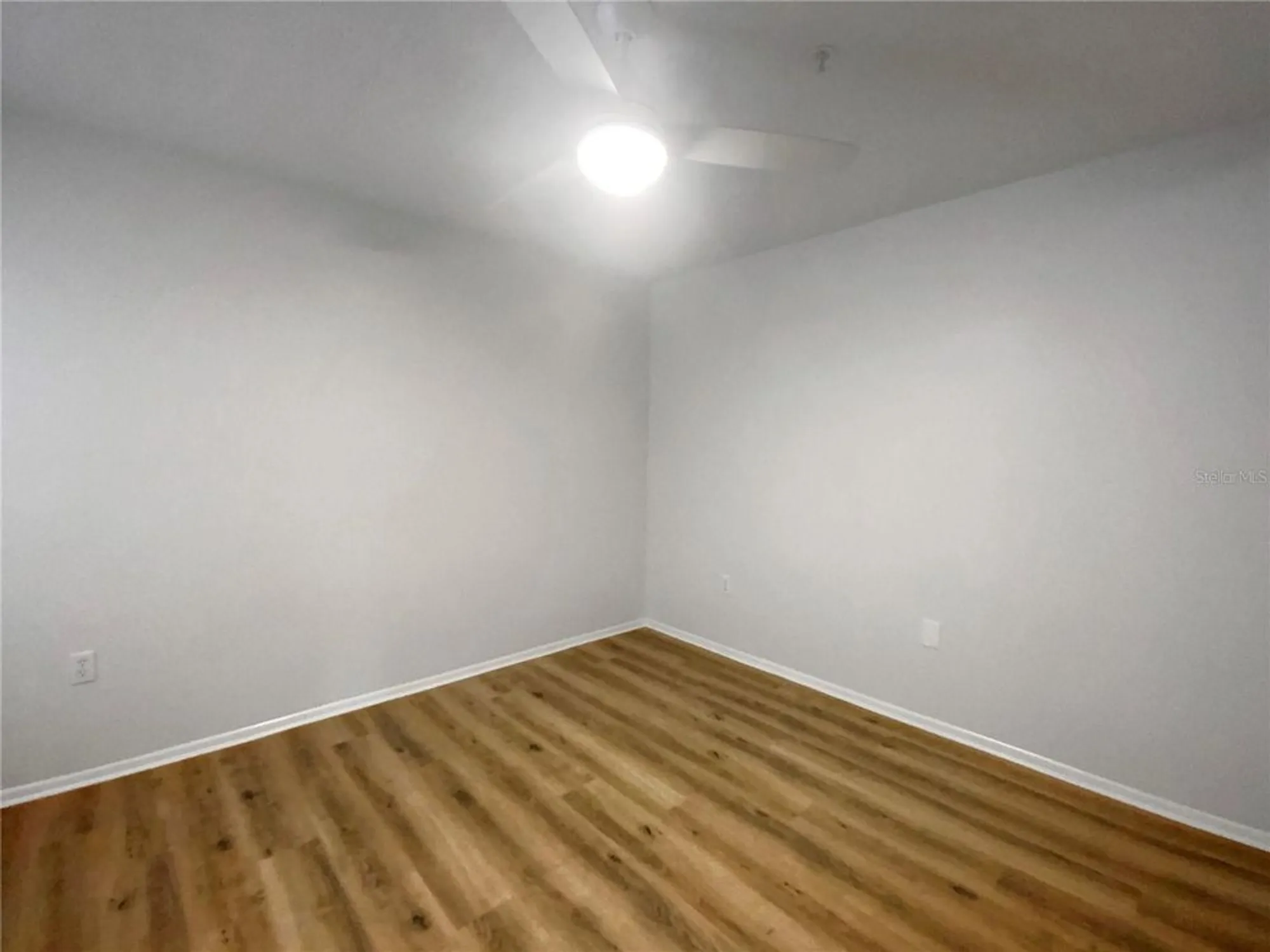 Property Slideshow image 10 of 20 | 6904 drewrys blf 810, Bradenton, FL, 34203