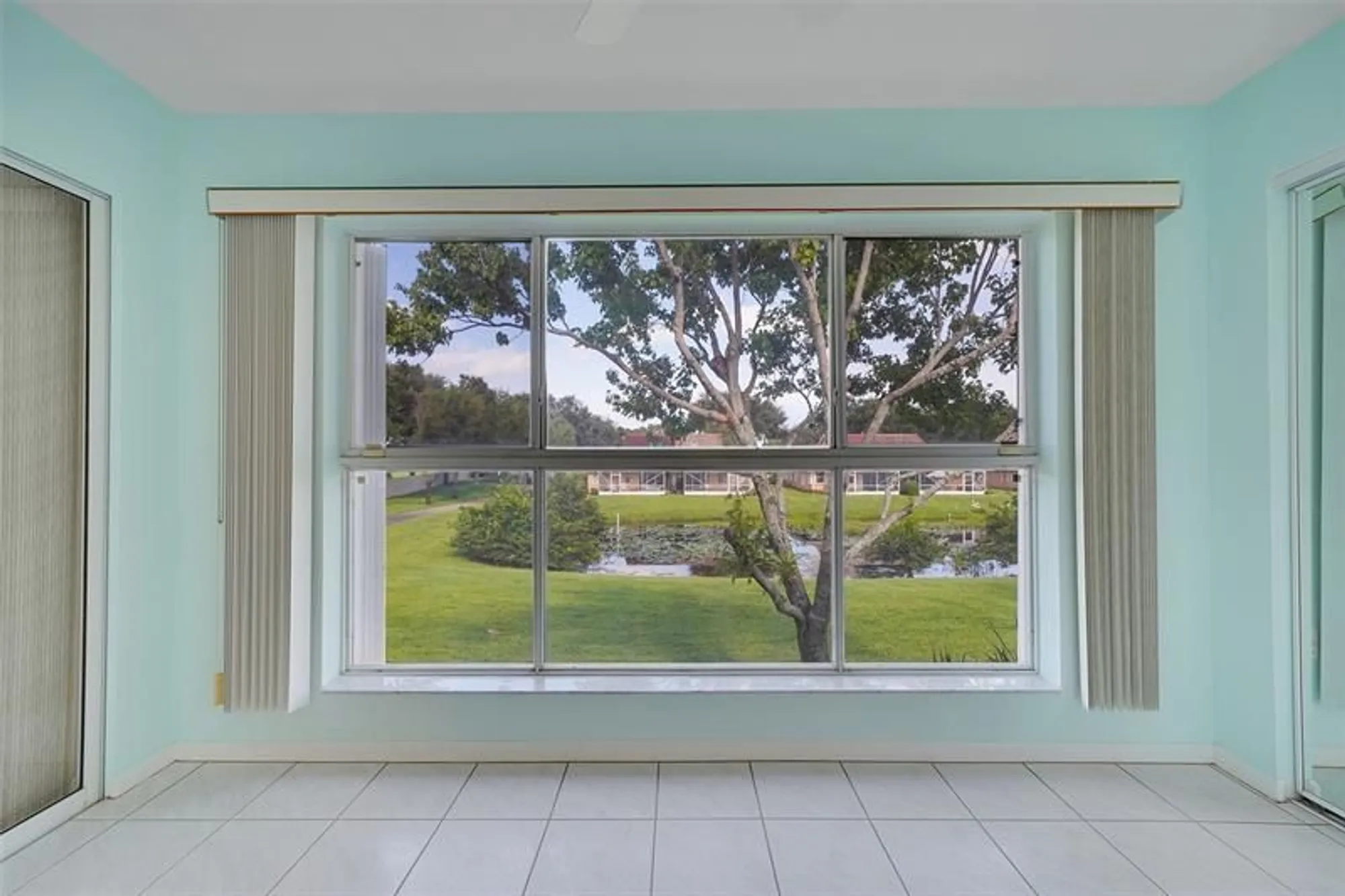 Property Slideshow image 33 of 36 | 5876 regal glen dr 201, Boynton Beach, FL, 33437