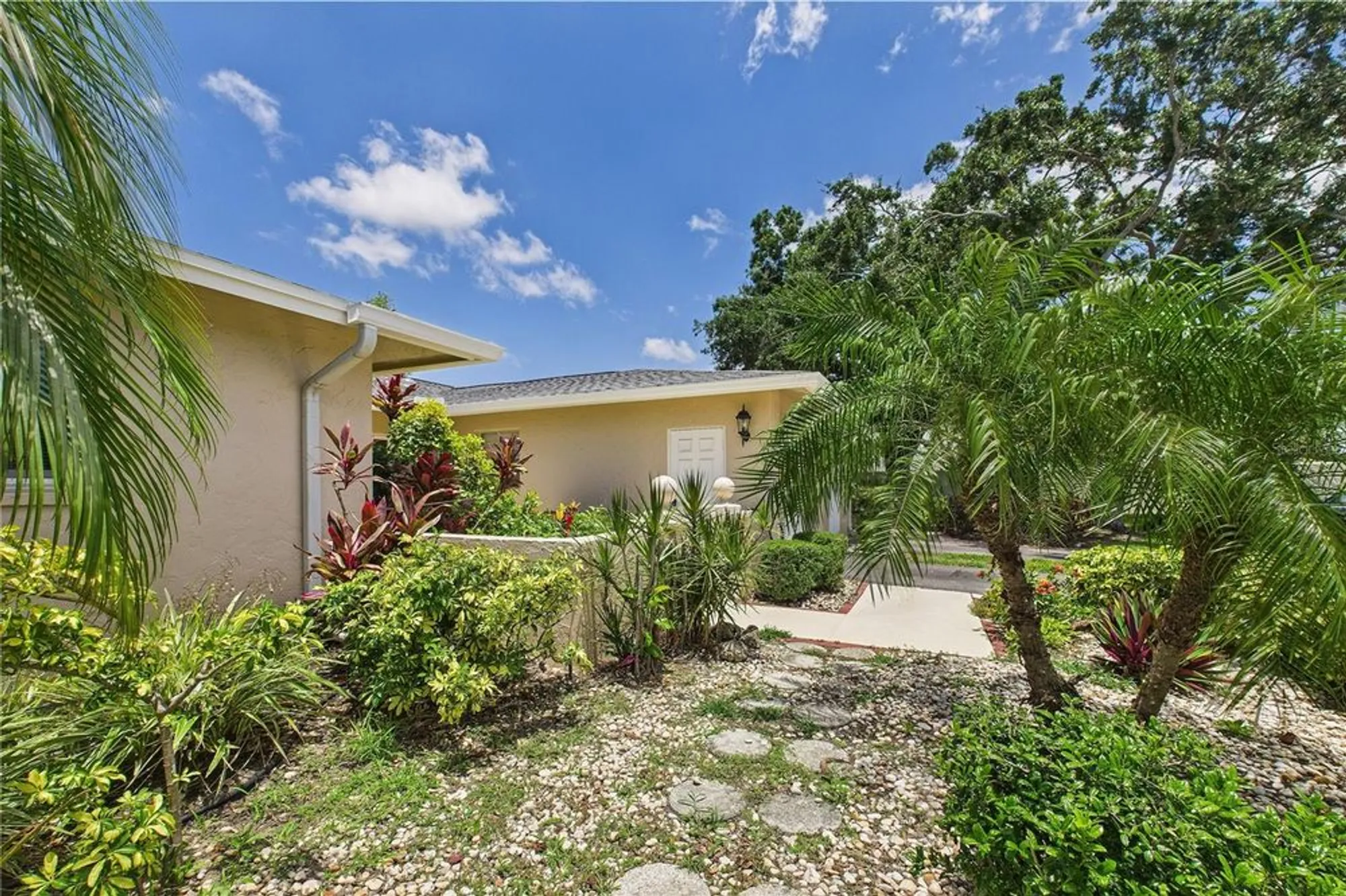 Property Slideshow image 43 of 64 | 6948 w country club dr, Sarasota, FL, 34243