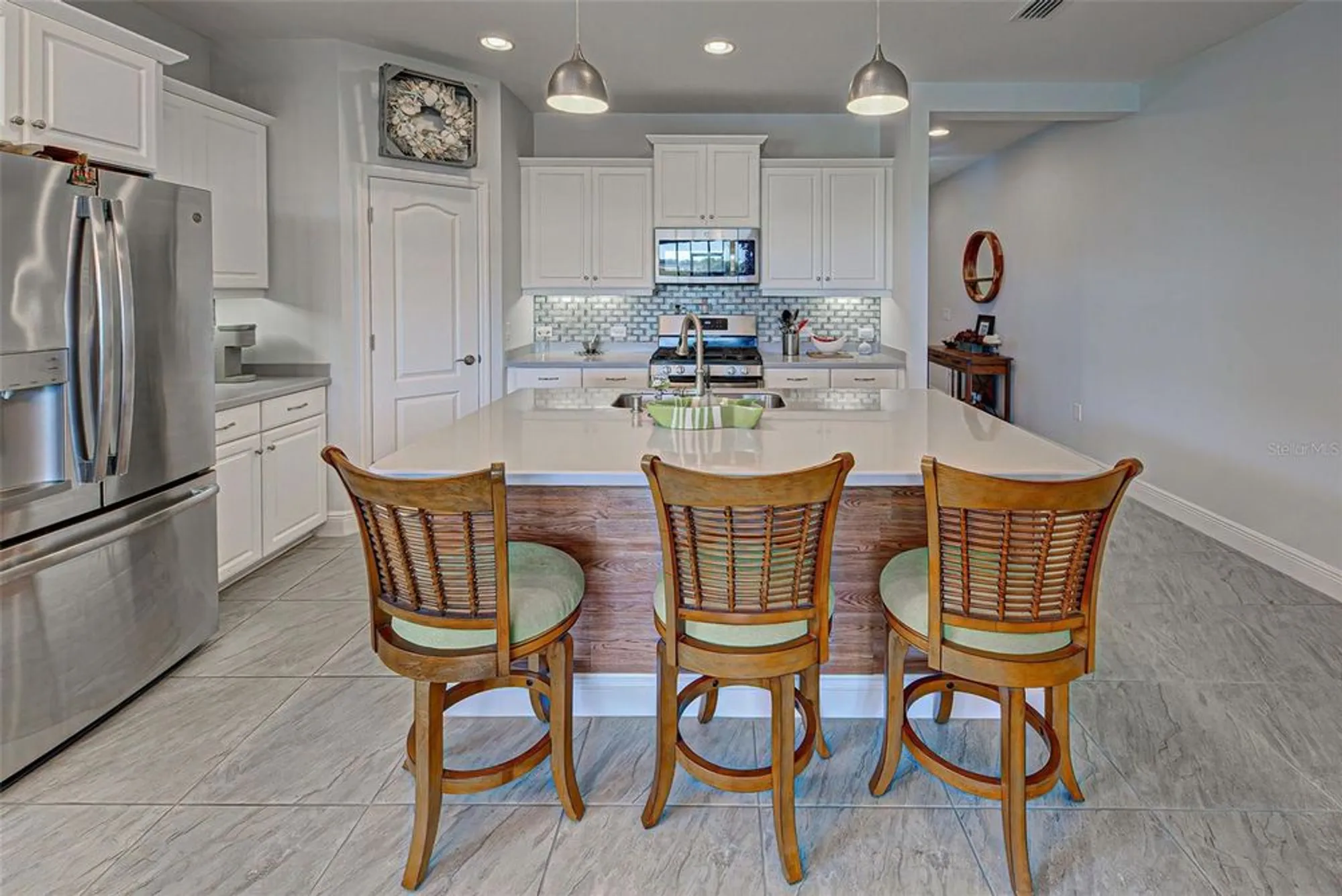 Property Slideshow image 10 of 55 | 26724 weiskopf dr, Englewood, FL, 34223