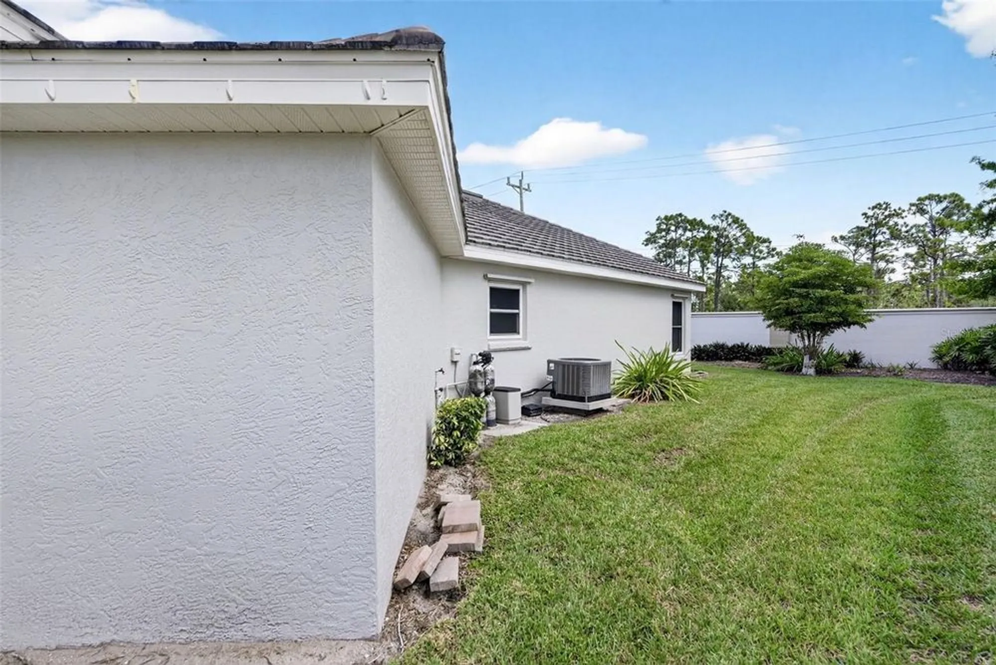 Property Slideshow image 41 of 75 | 2070 king tarpon dr, Punta Gorda, FL, 33955