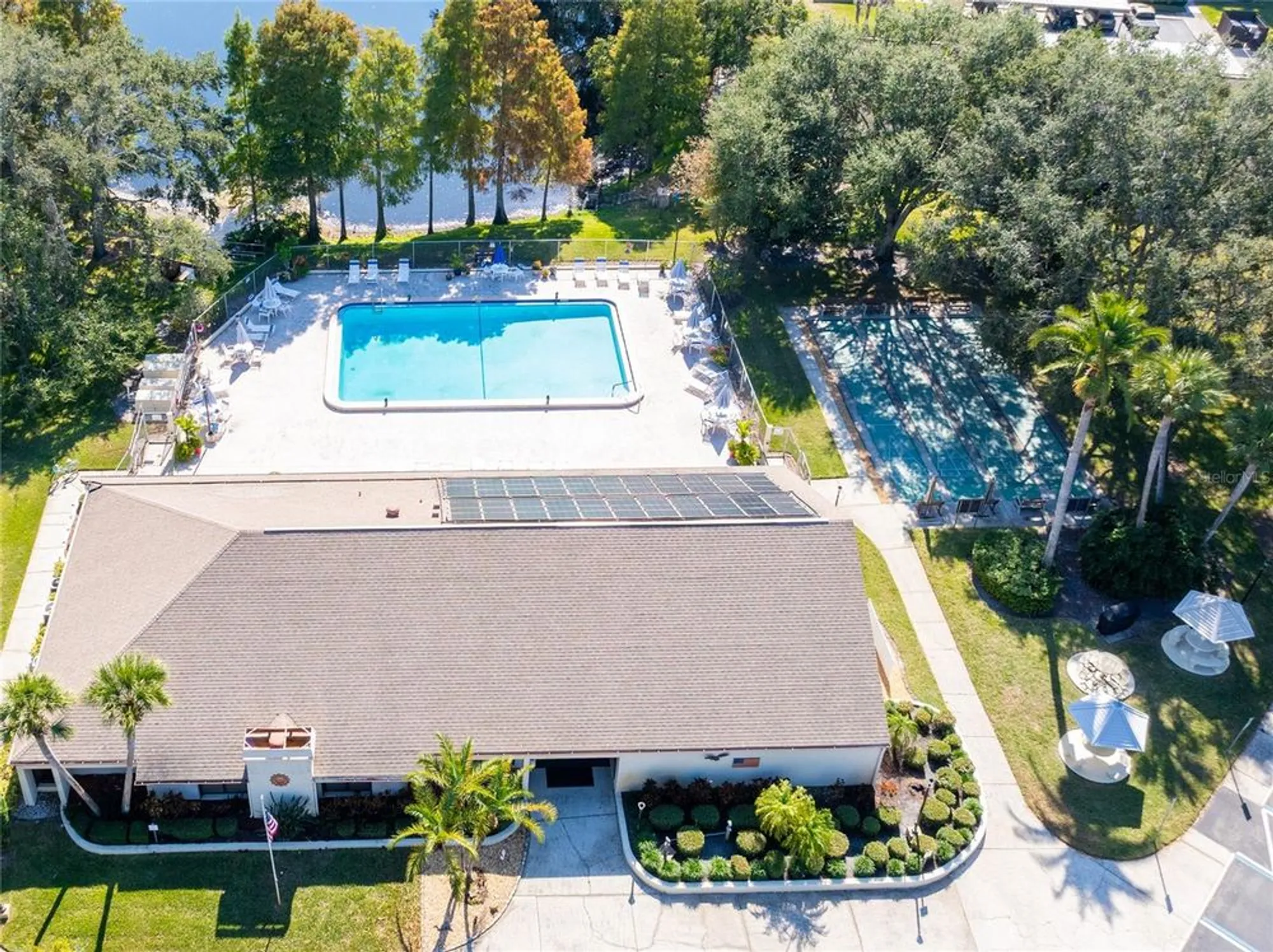 Property Slideshow image 31 of 32 | 2502 laurelwood dr # 3b, Clearwater, FL, 33763