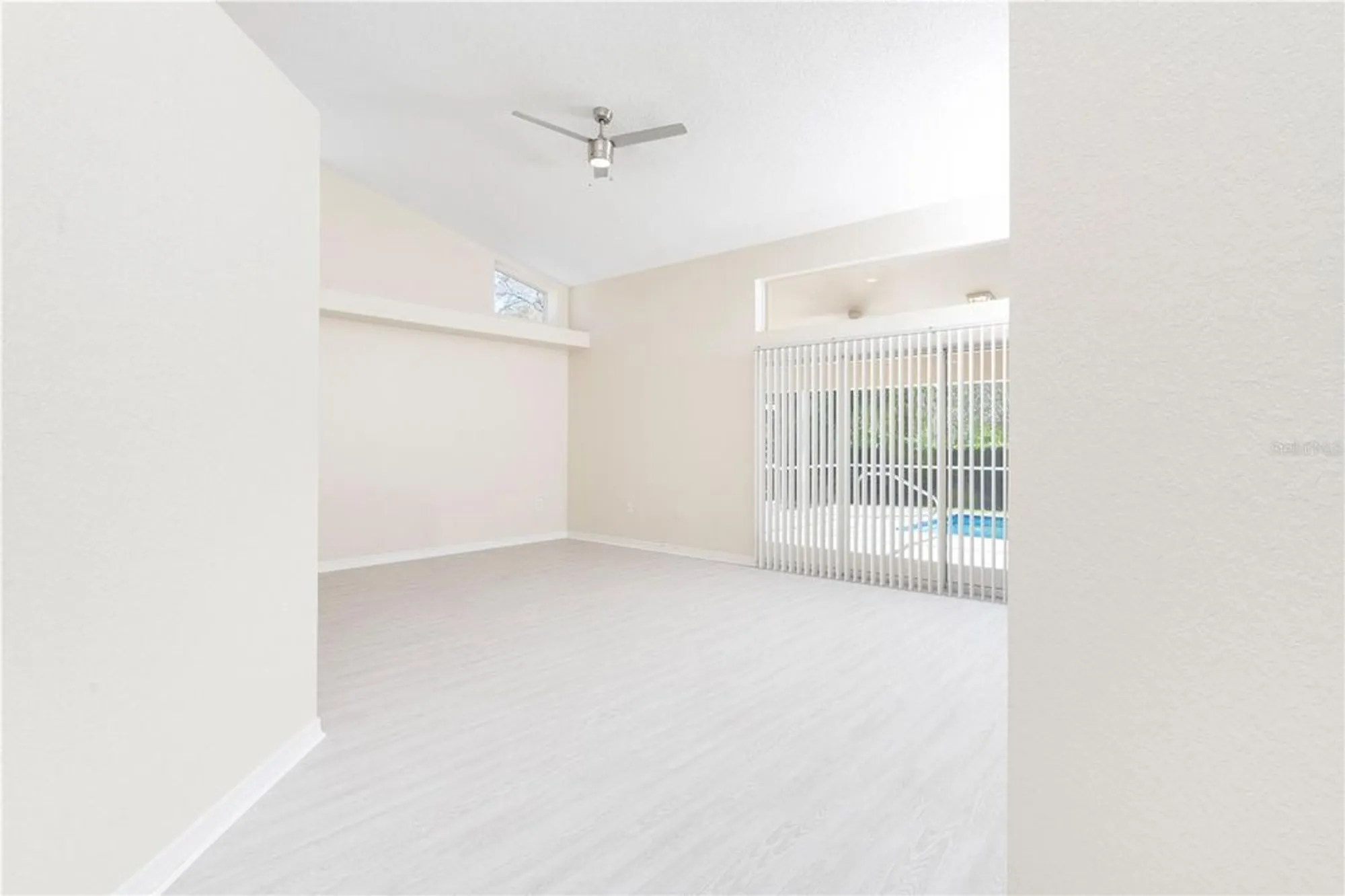 Property Slideshow image 19 of 52 | 9390 mississippi run, Weeki Wachee, FL, 34613