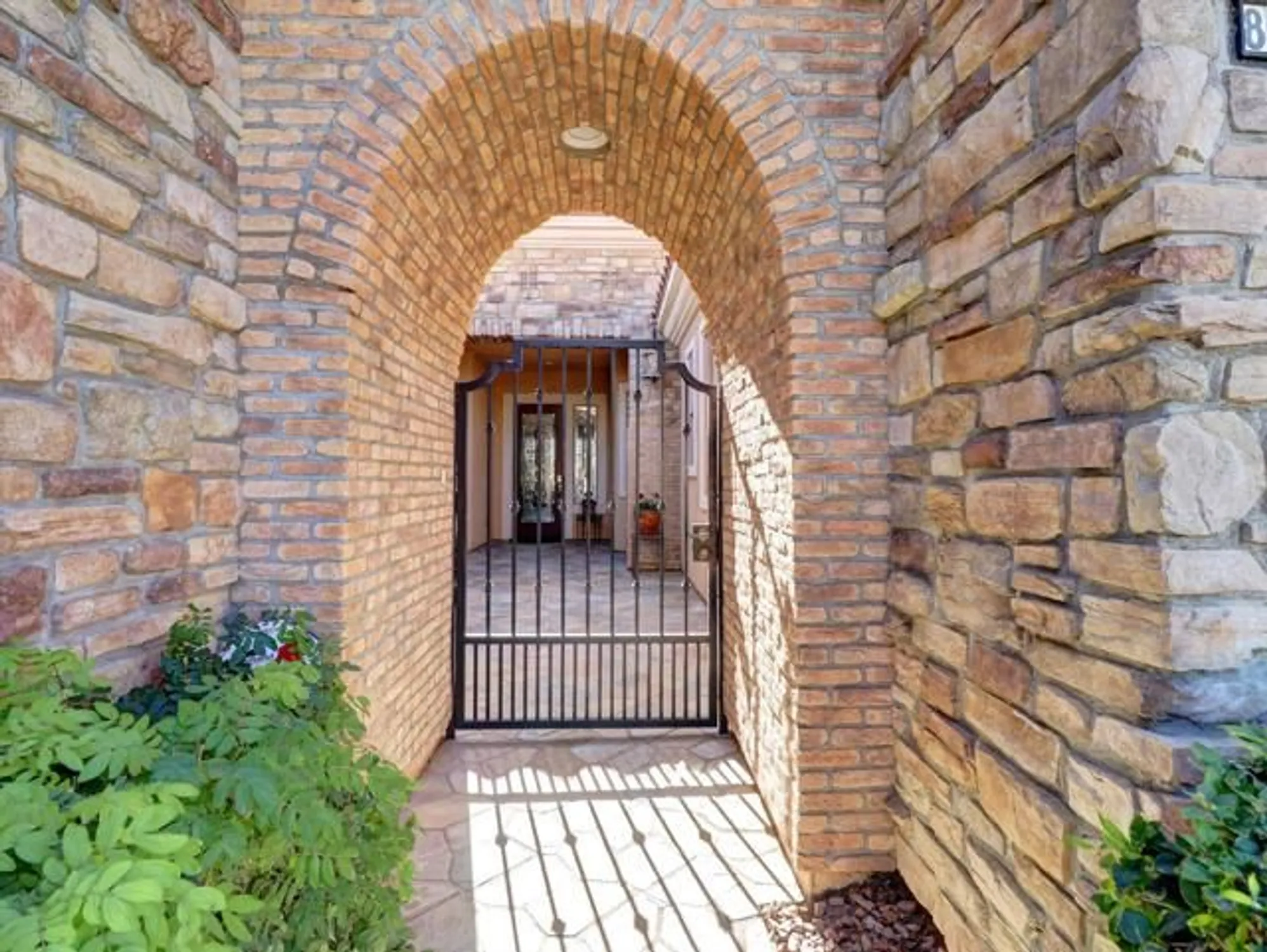 Property Slideshow image 6 of 54 | 81157 avenida los circos, Indio, CA, 92203