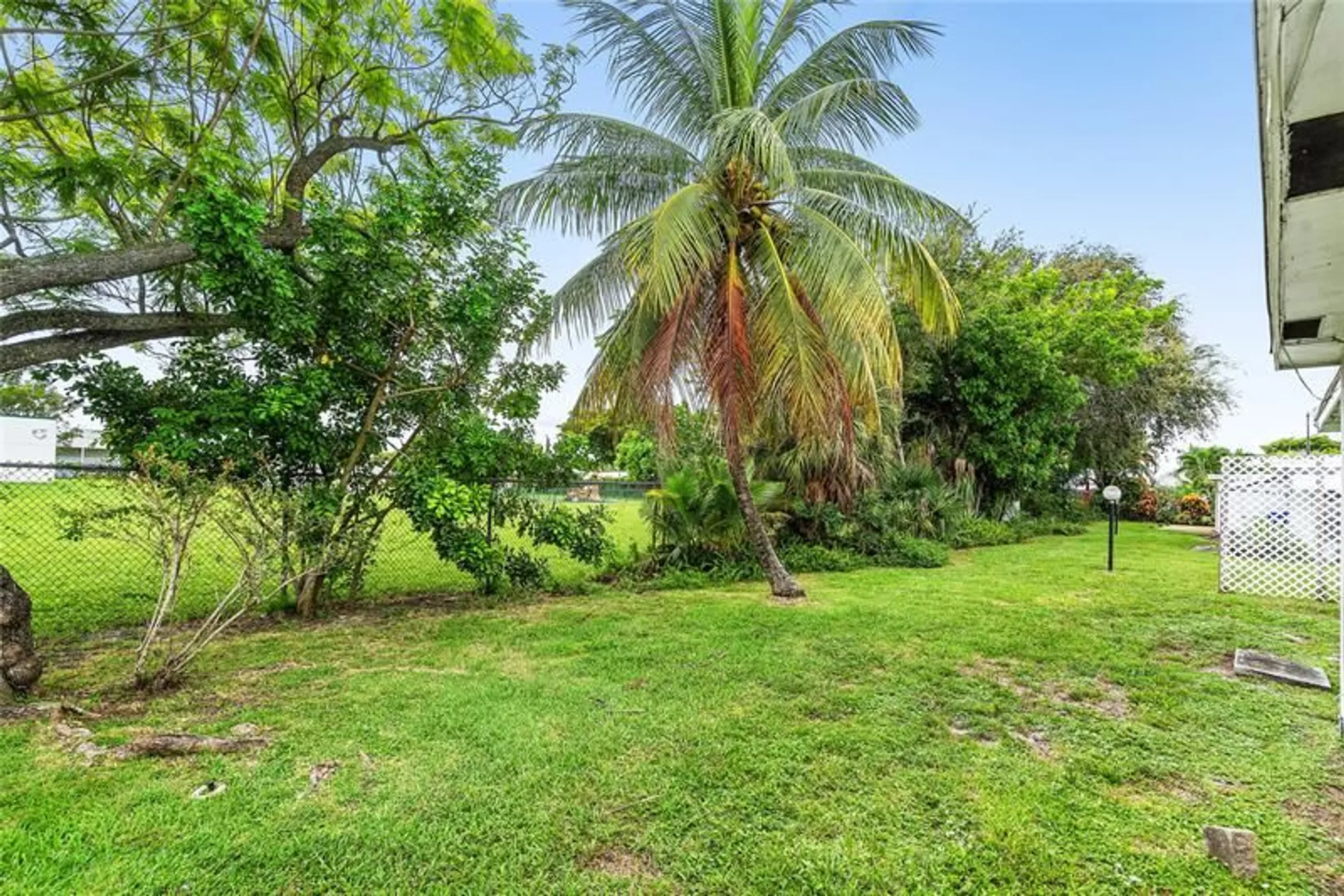Property Slideshow image 18 of 23 | 170 nw 27th st, Pompano Beach, FL, 33064