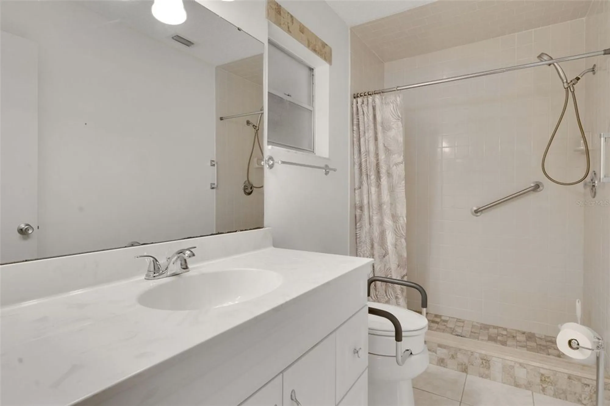 Property Slideshow image 19 of 39 | 8723 sw 93rd ln a, Ocala, FL, 34481