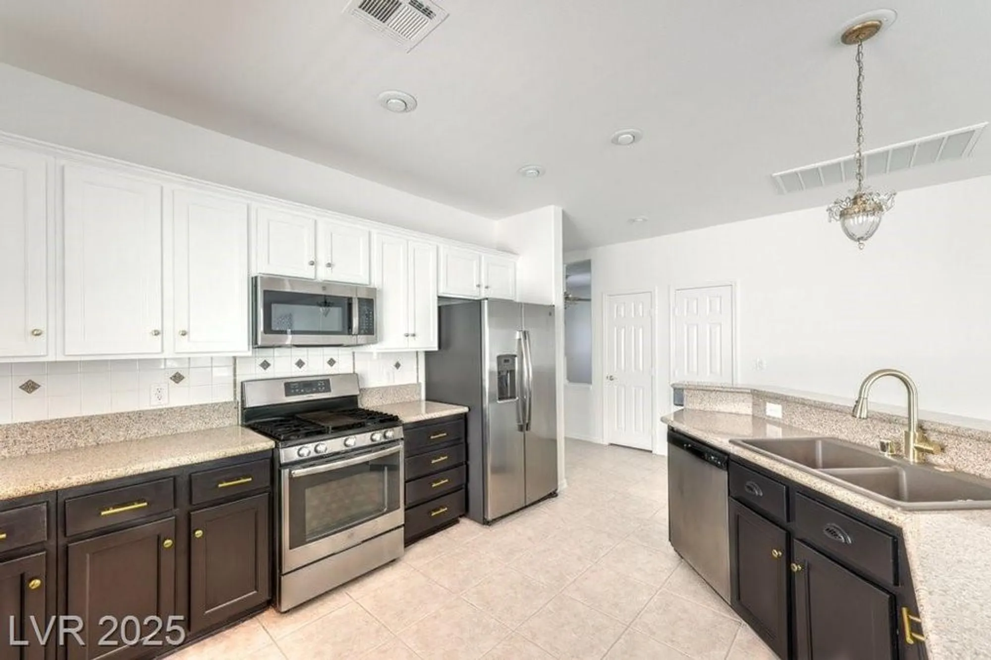 Property Slideshow image 10 of 32 | 5389 progresso st, Las Vegas, NV, 89135