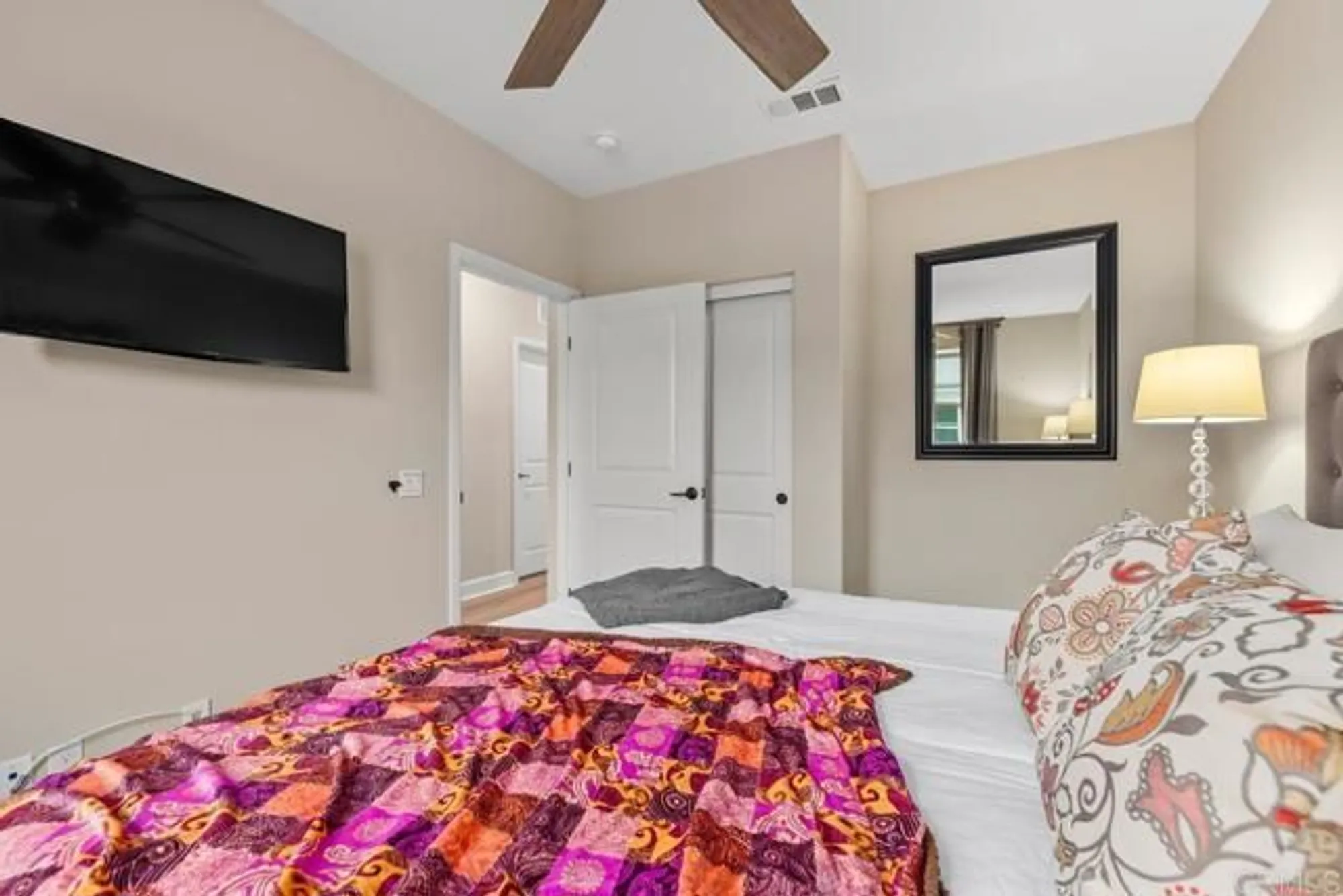 Property Slideshow image 17 of 36 | 16750 coyote bush dr 107, San Diego, CA, 92127