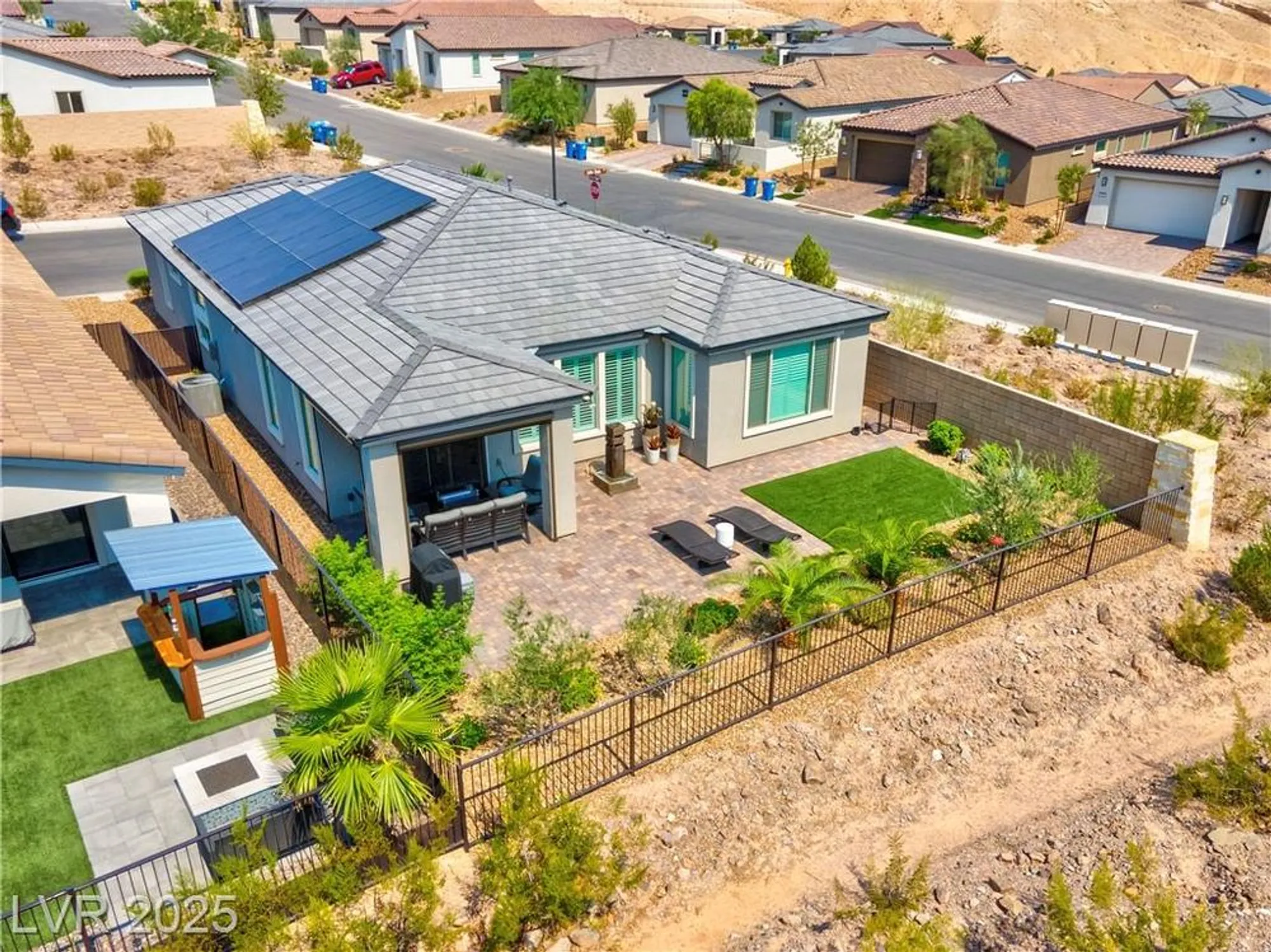 Property Slideshow image 48 of 69 | 124 lake oasis st, Henderson, NV, 89011