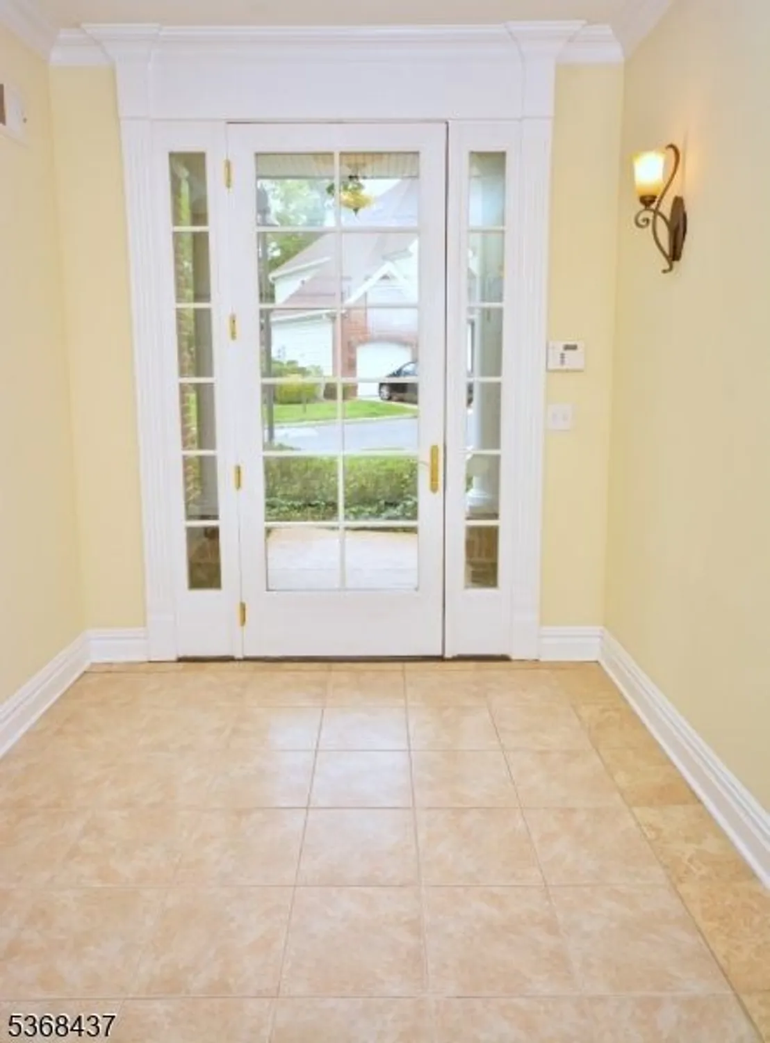 Property Slideshow image 9 of 30 | 35 schmidt cir, Watchung, NJ, 07069