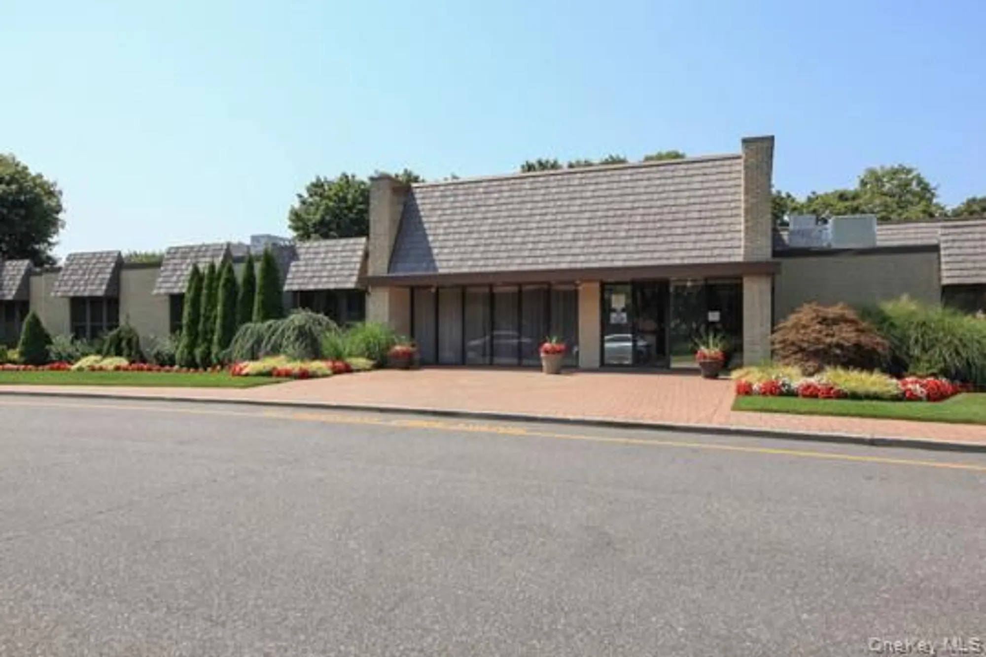 Property Slideshow image 23 of 31 | 705 cabot ct, Saint James, NY, 11780