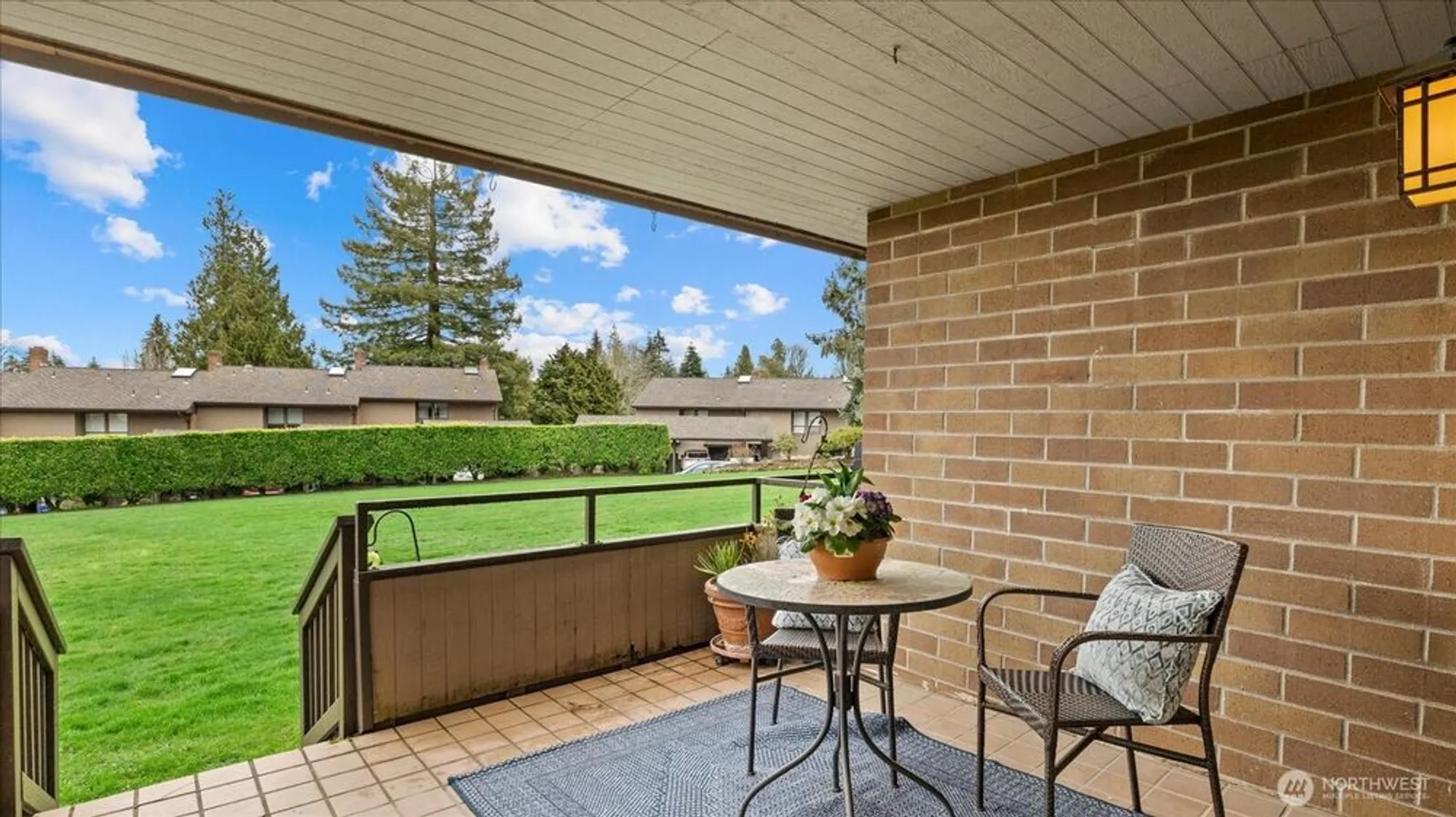 Property Slideshow image 11 of 38 | 10743 glen acres dr s # 10743, Seattle, WA, 98168