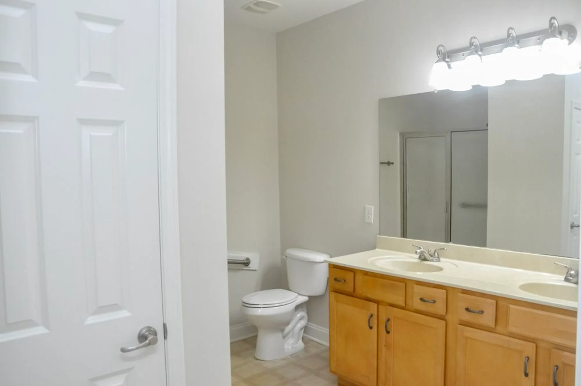 Property Slideshow image 24 of 32 | 262 wrennewood ln, Franklin, TN, 37064