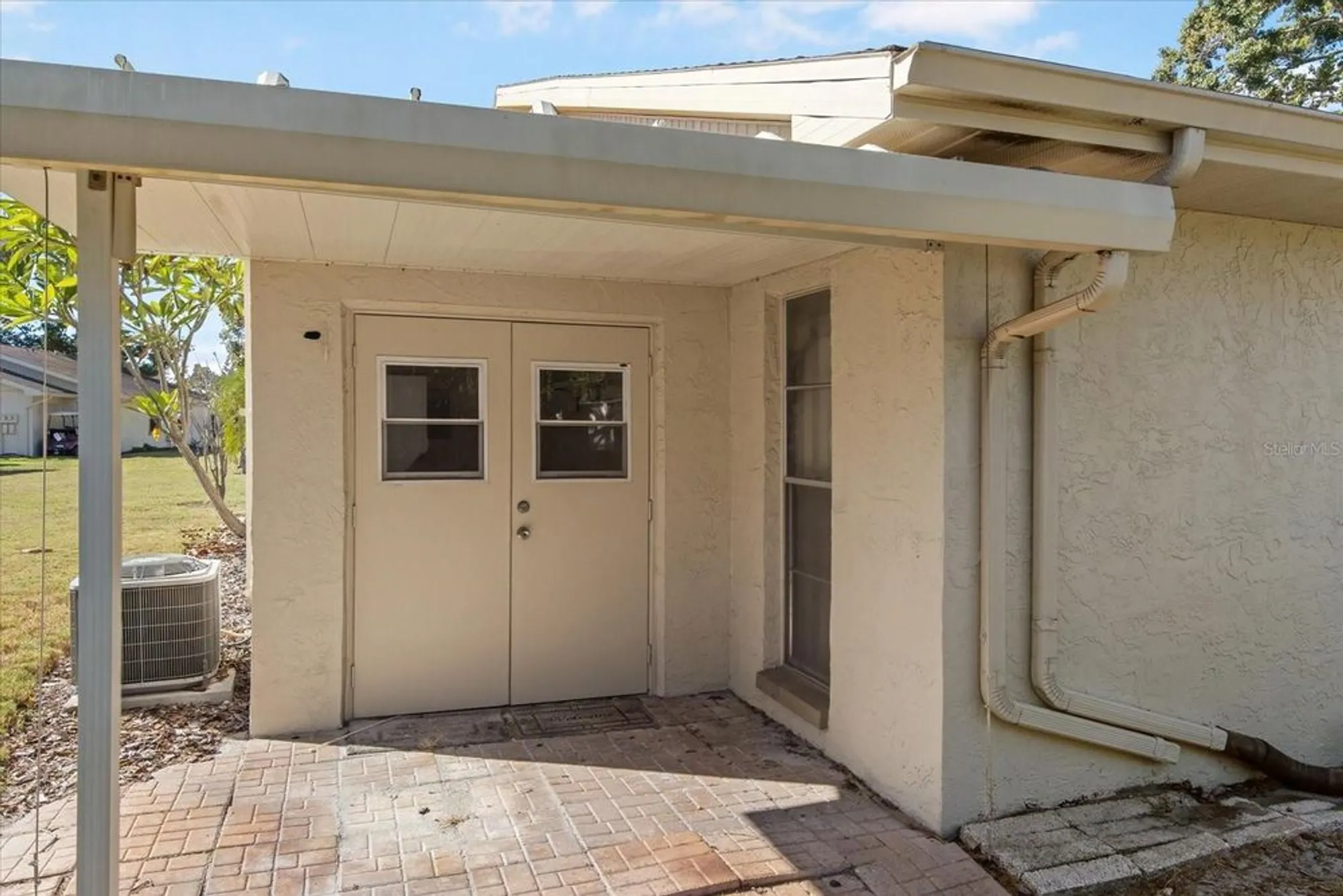 Property Slideshow image 16 of 25 | 2205 grenadier dr, Sun City Center, FL, 33573