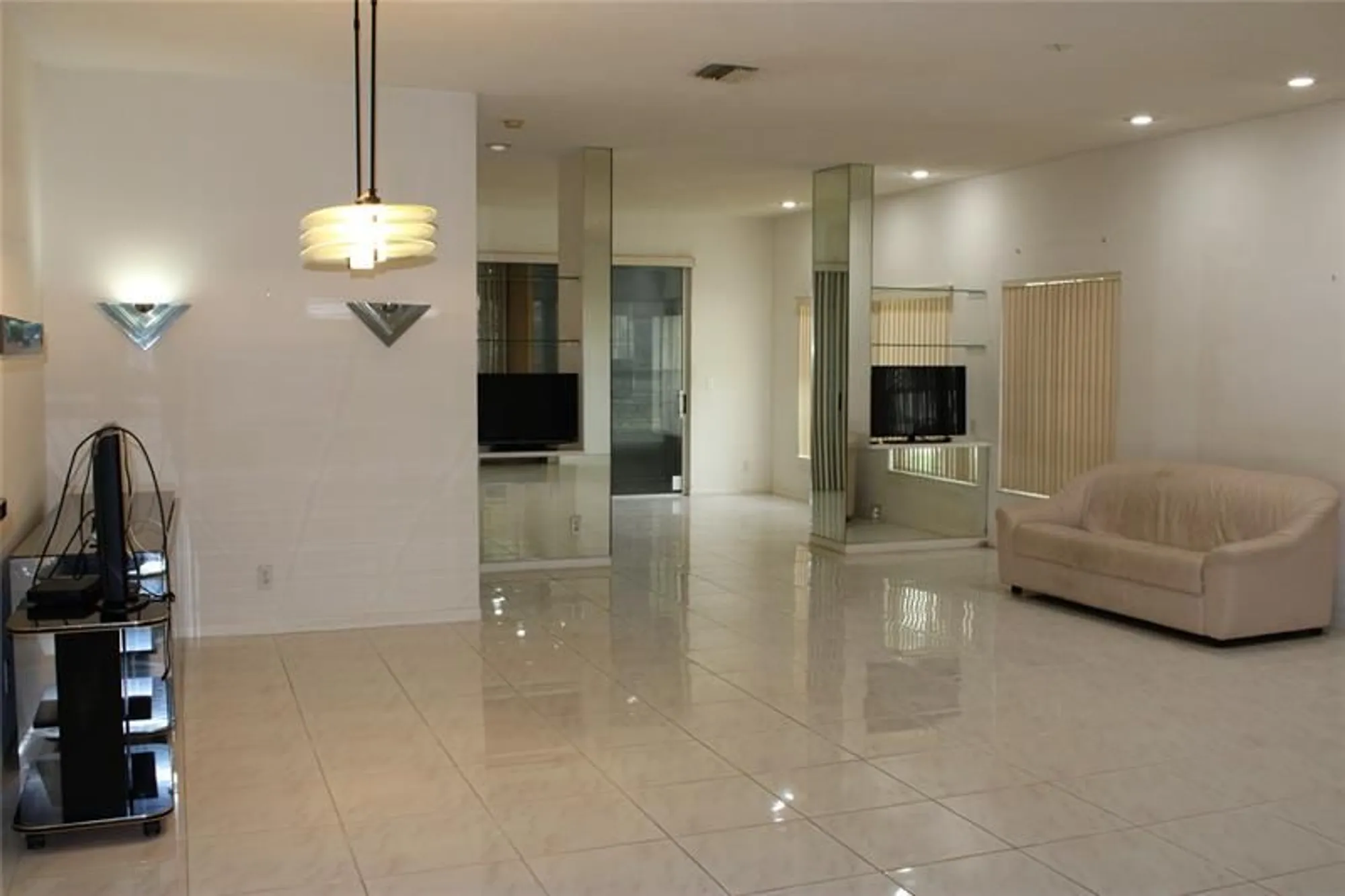 Property Slideshow image 12 of 37 | 7660 mansfield hollow rd, Delray Beach, FL, 33446