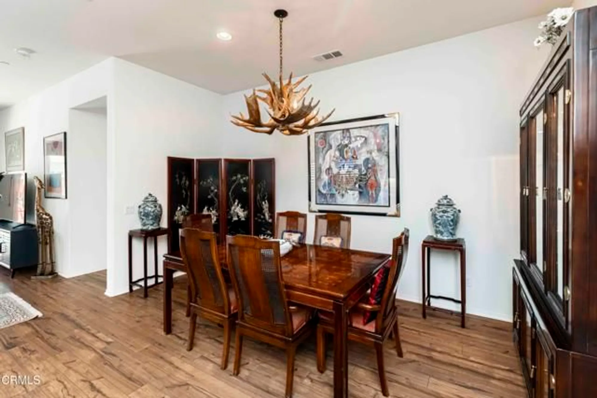 Property Slideshow image 16 of 43 | 10022 besancon way, Bakersfield, CA, 93306