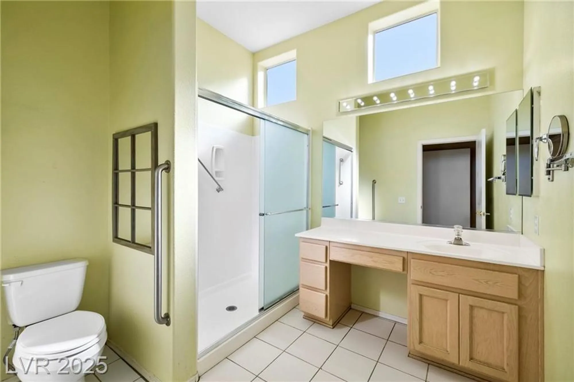 Property Slideshow image 31 of 38 | 2009 emery st, Las Vegas, NV, 89134