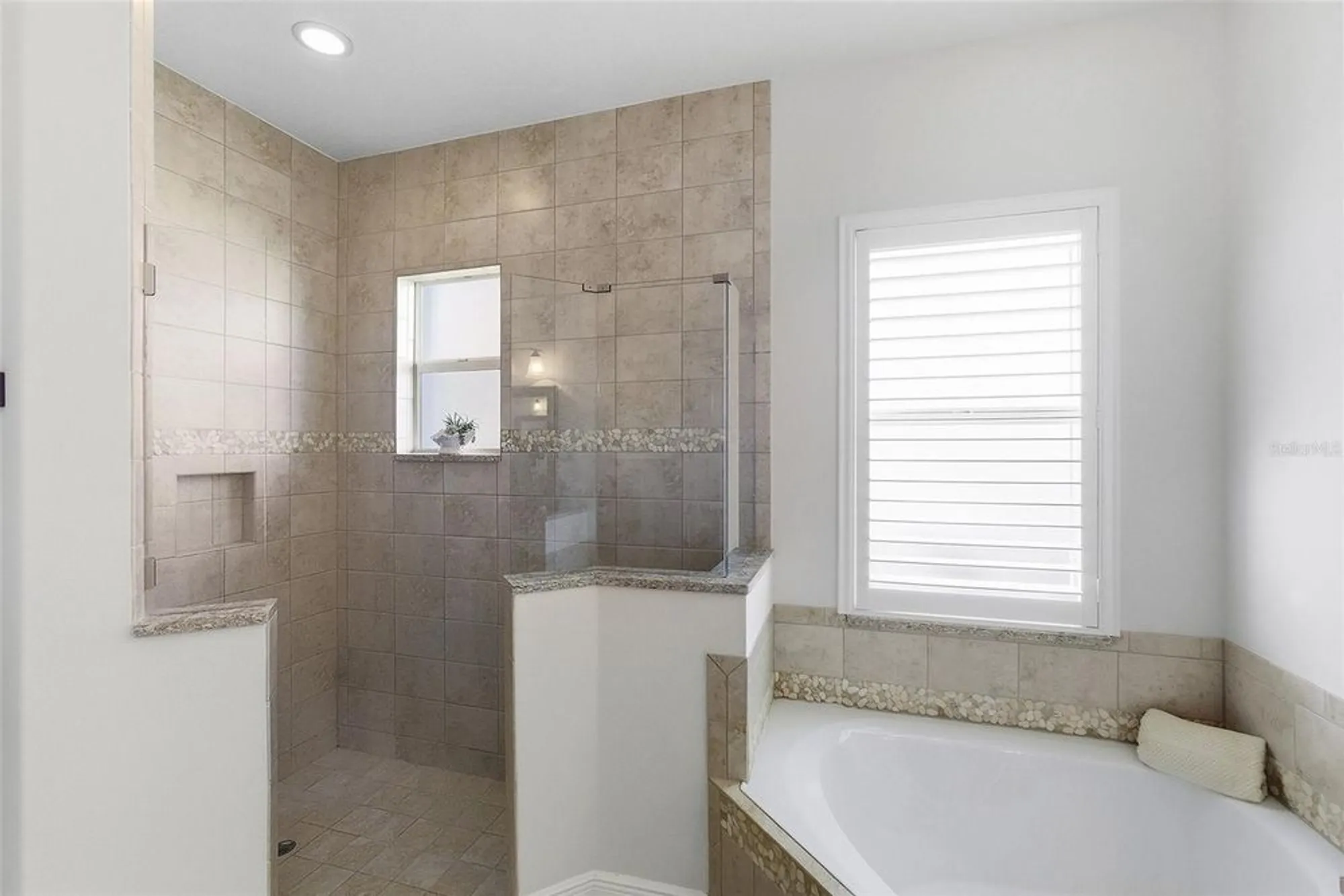 Property Slideshow image 23 of 47 | 39500 hillrise ln, Lady Lake, FL, 32159