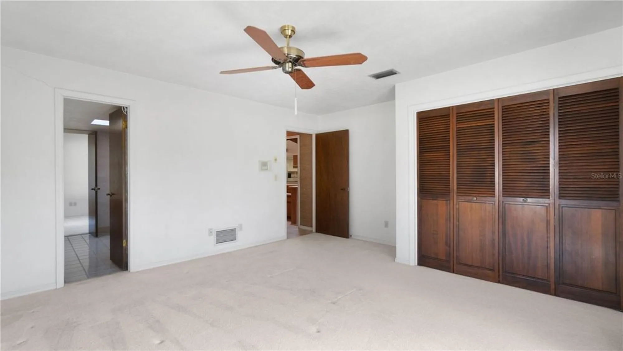 Property Slideshow image 29 of 50 | 965 pelican bay dr, Daytona Beach, FL, 32119