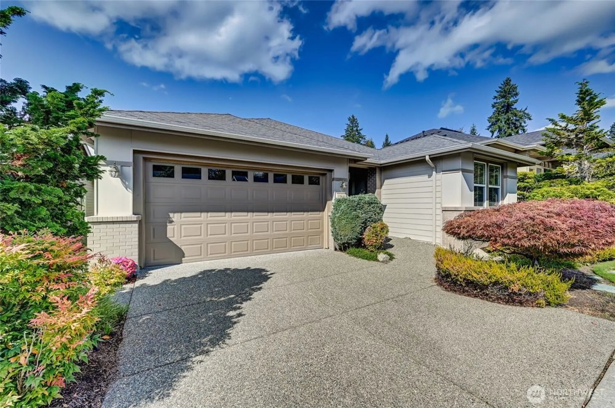 Property Slideshow image 32 of 32 | 13841 231st ln, Redmond, WA, 98053